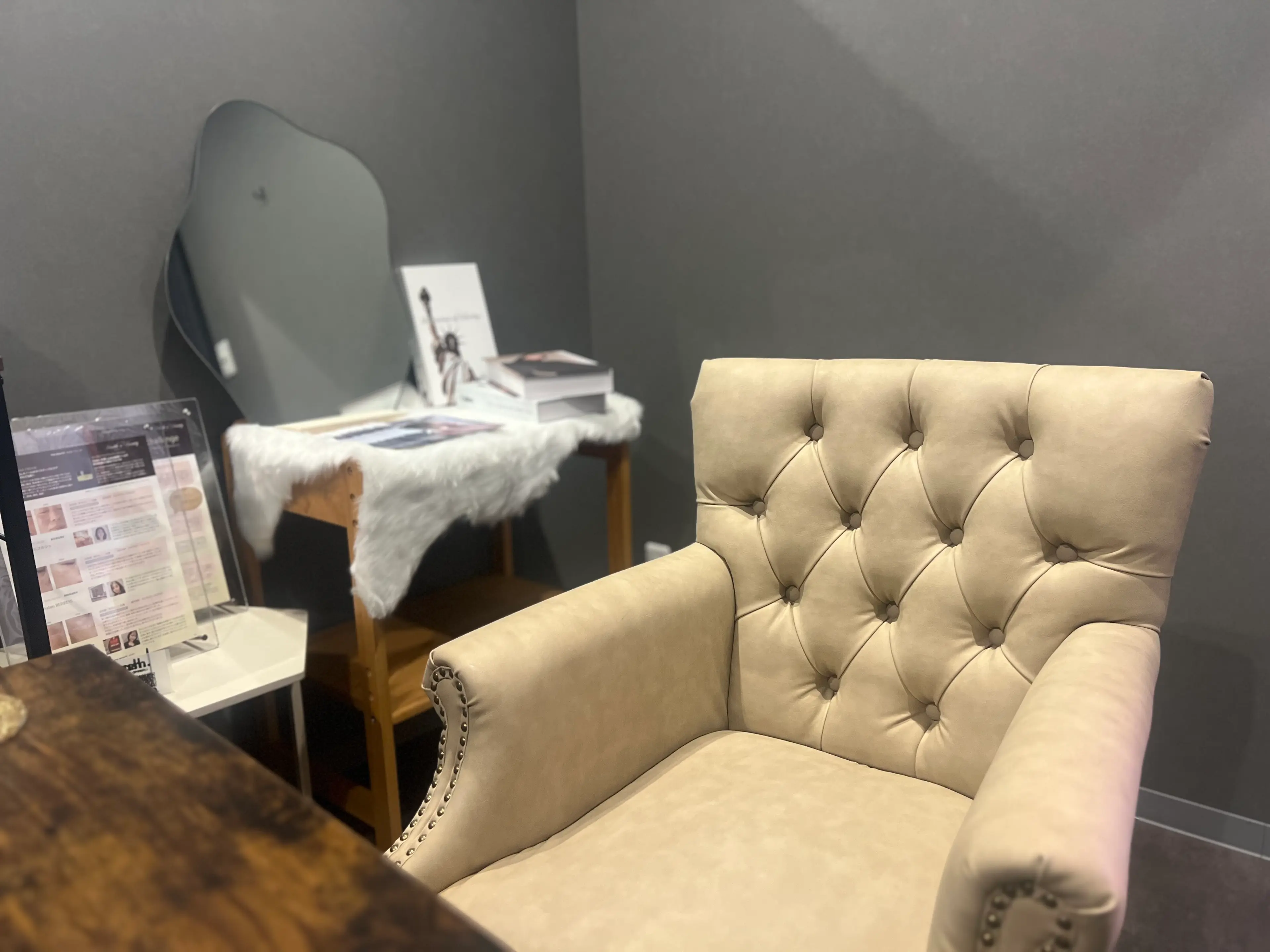 WHITE LIFTの内観・外観2