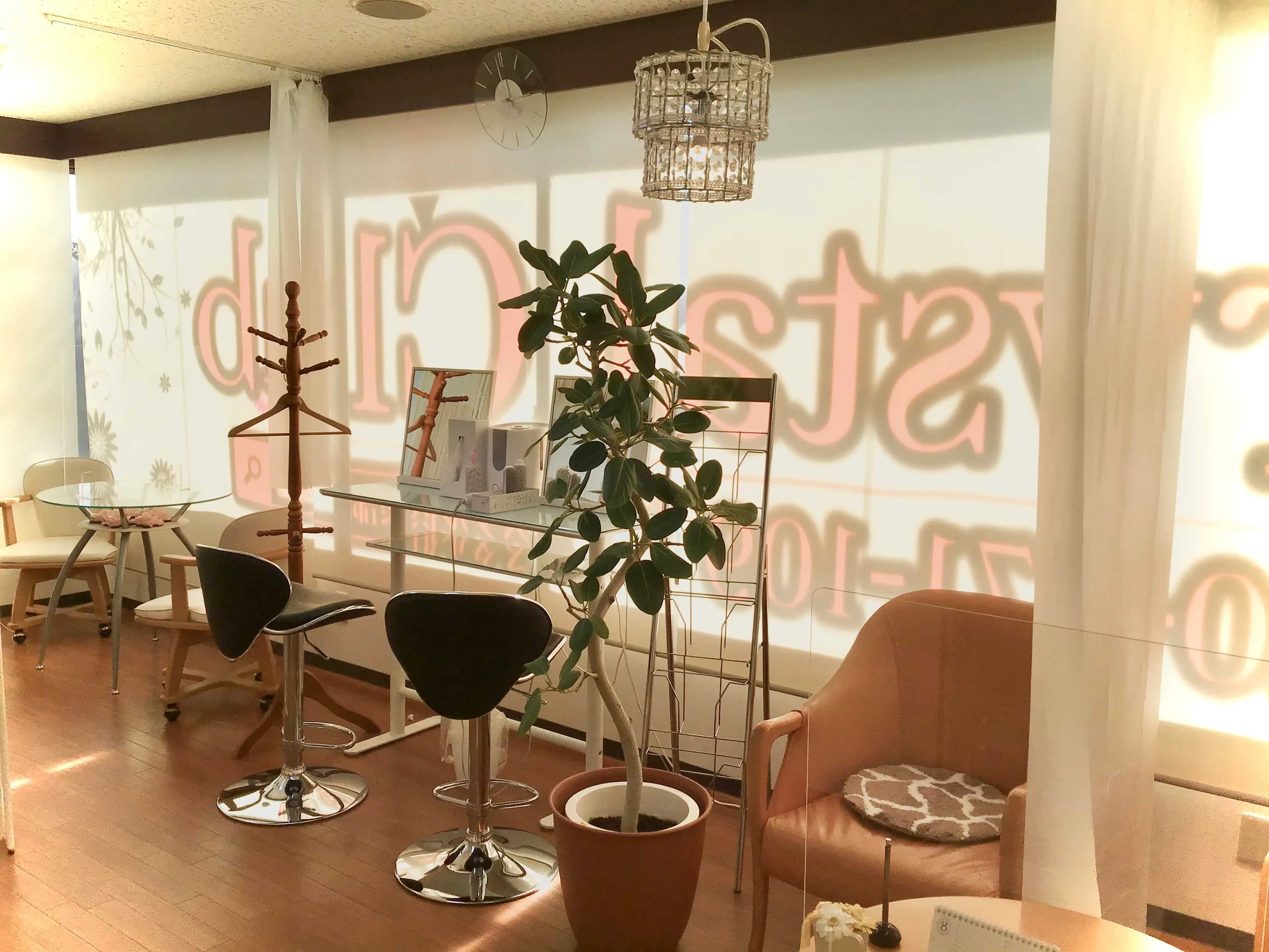 クリスタル倶楽部の内観・外観2