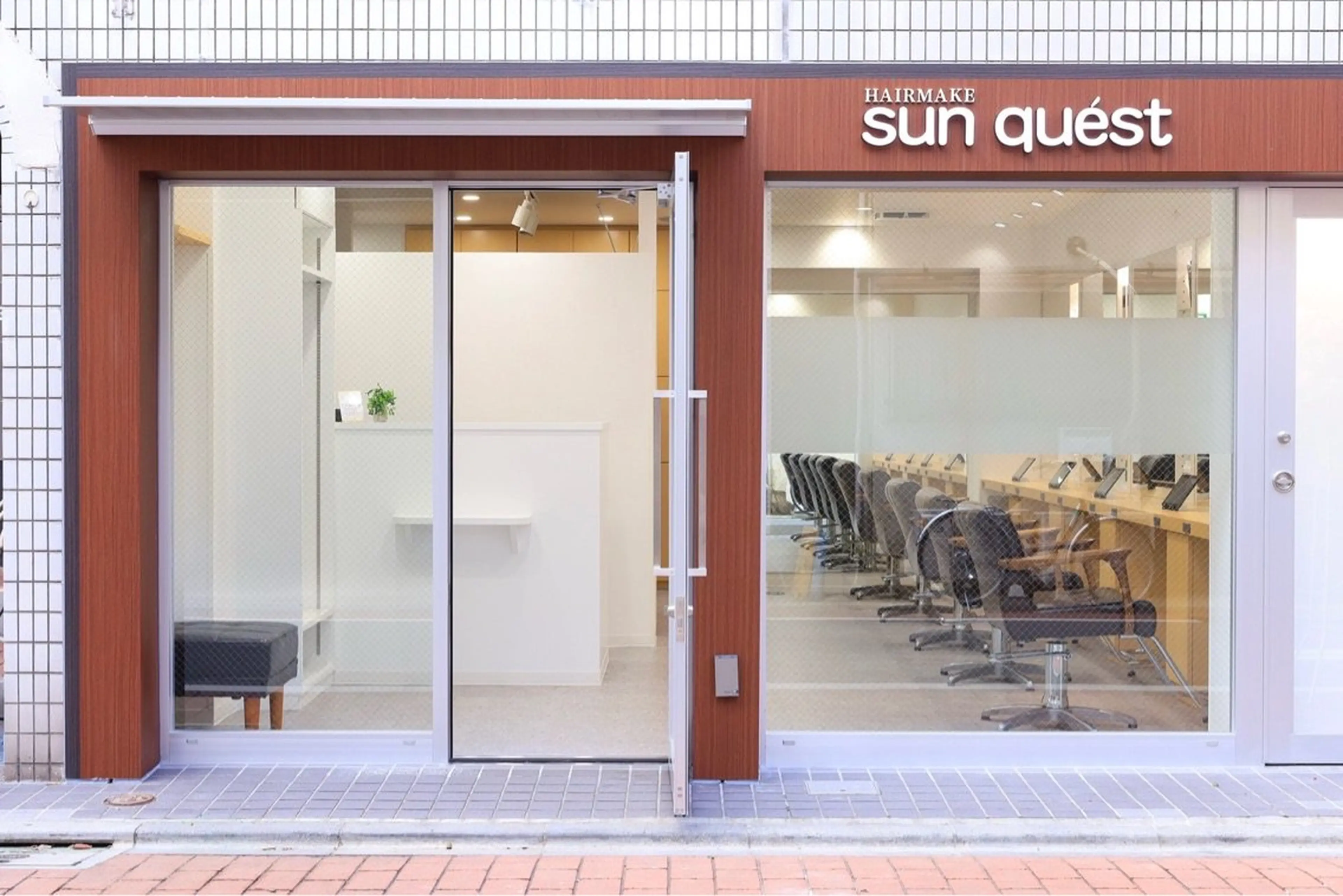 sunquest中板橋店の内観・外観1
