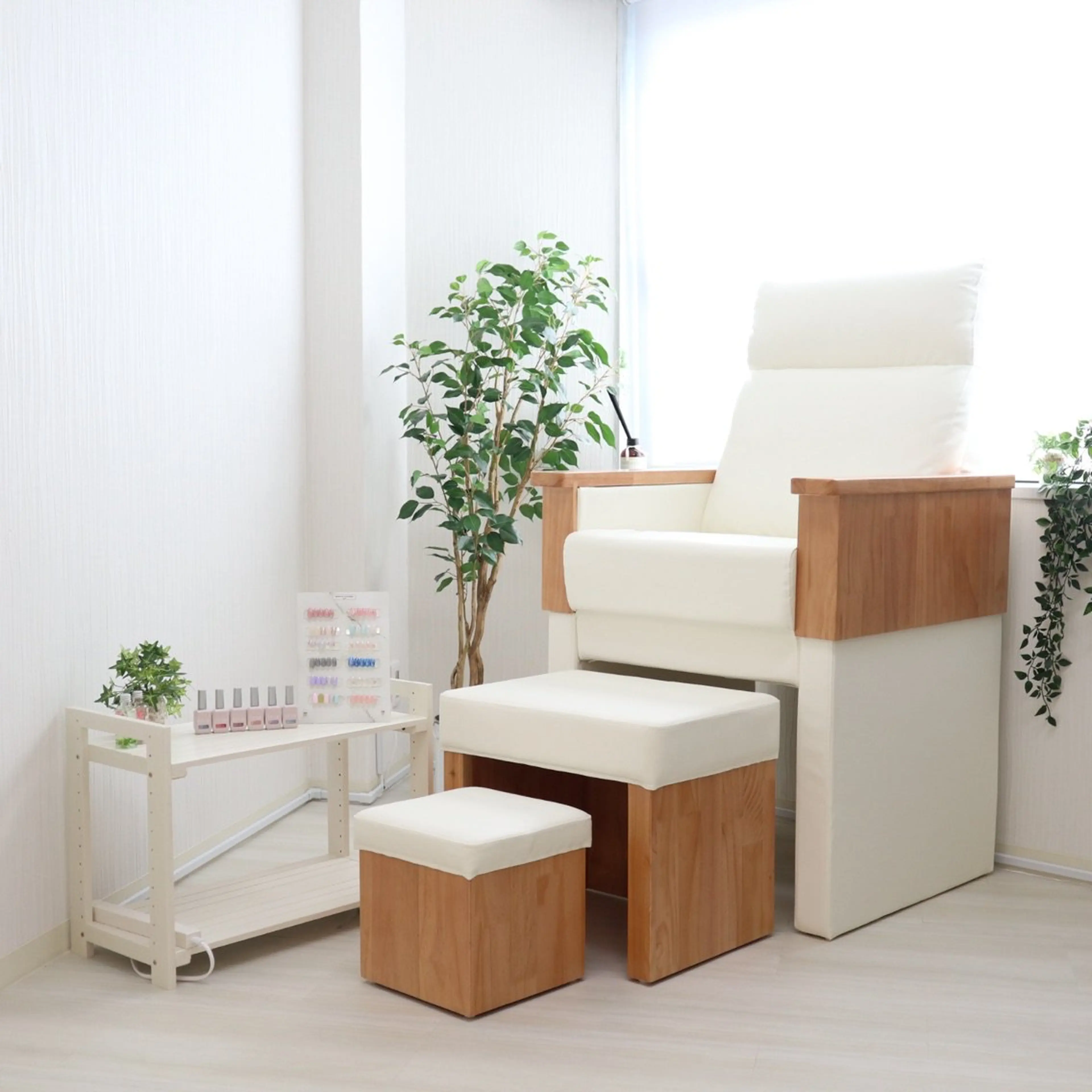 L‘ねいる江坂店の内観・外観1