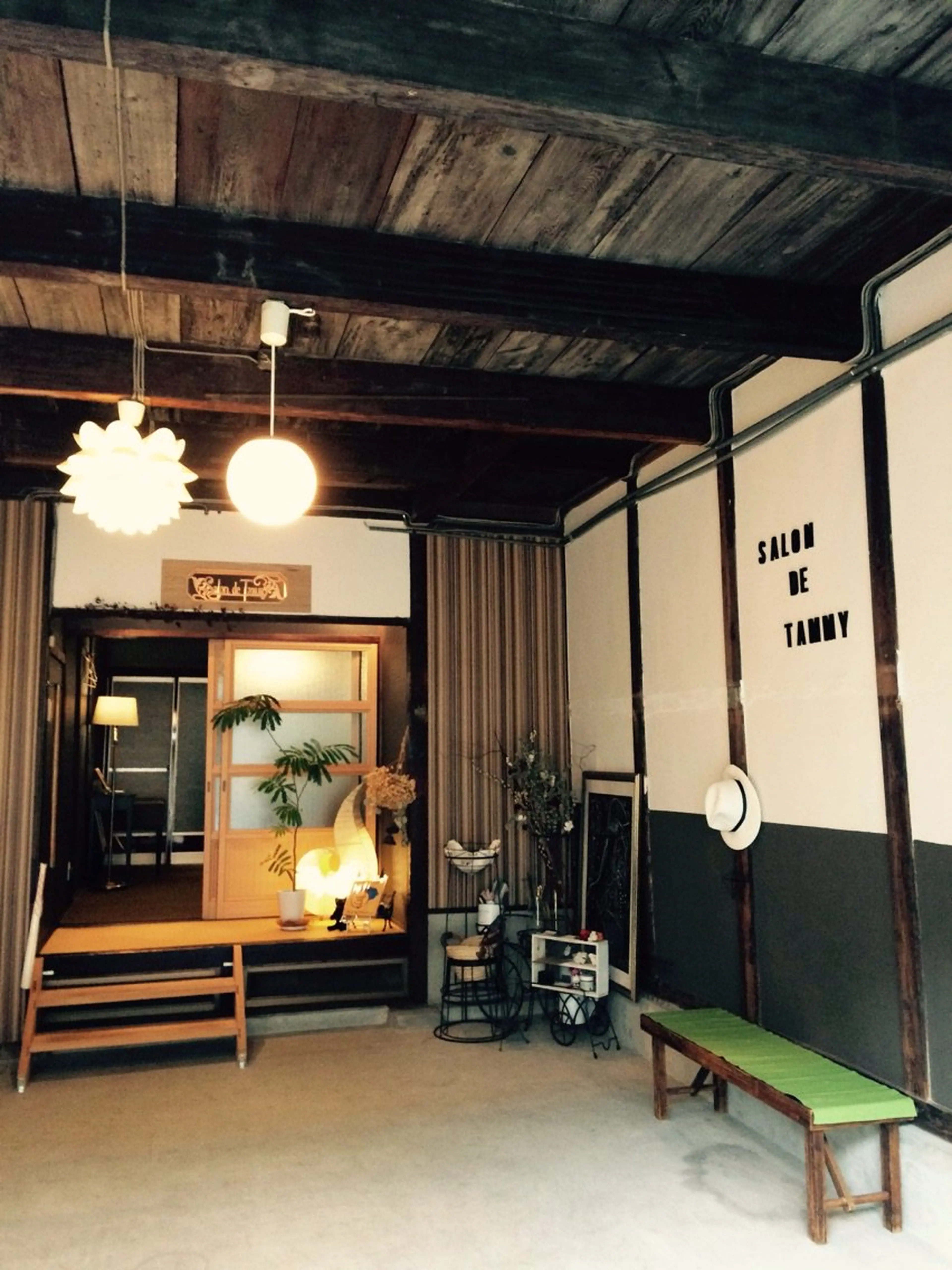 サロンド　タミーの内観・外観1