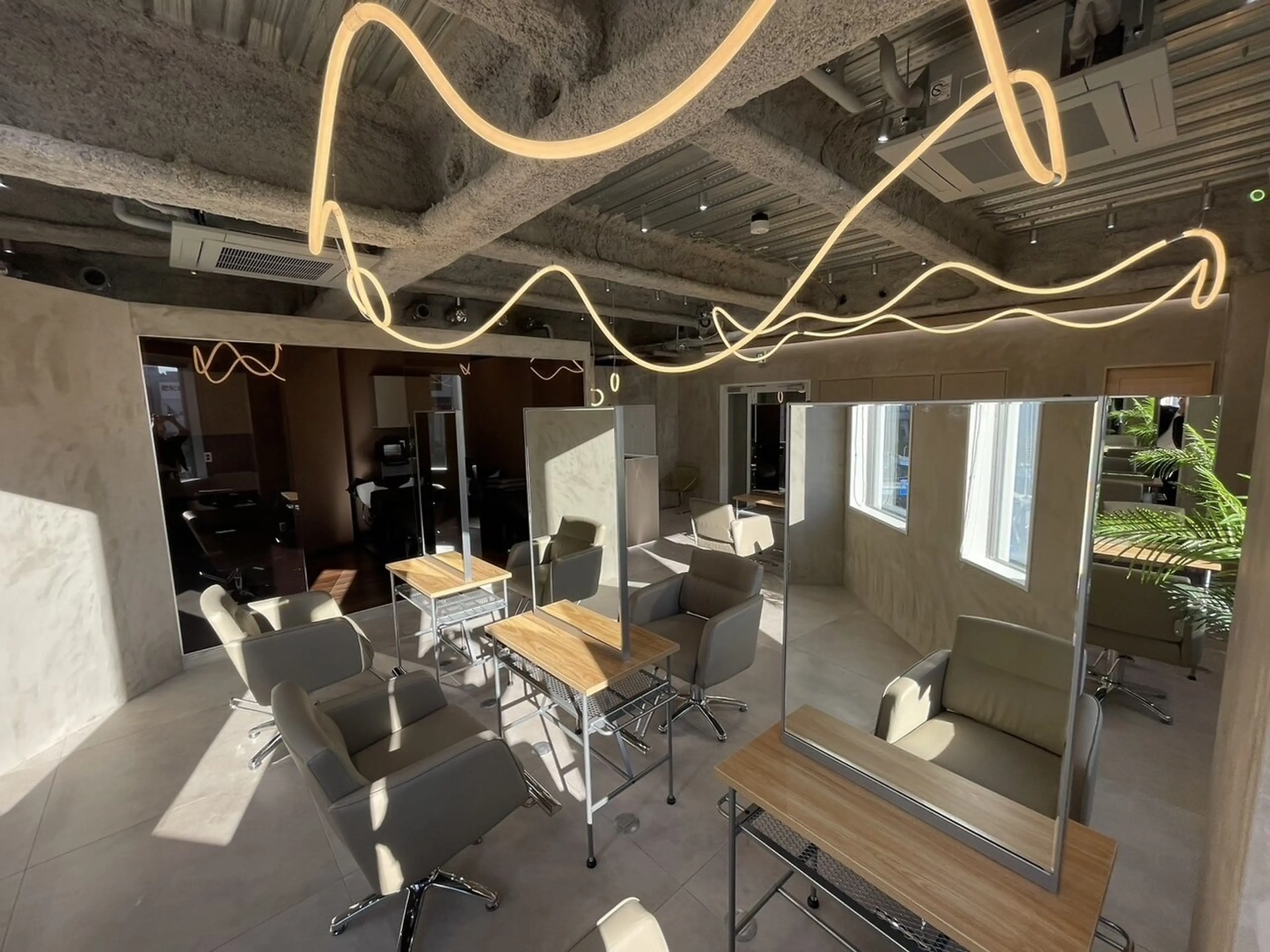 Zina 新宿 髪質改善&トリートメント&艶髪【ジーナ】の内観・外観3