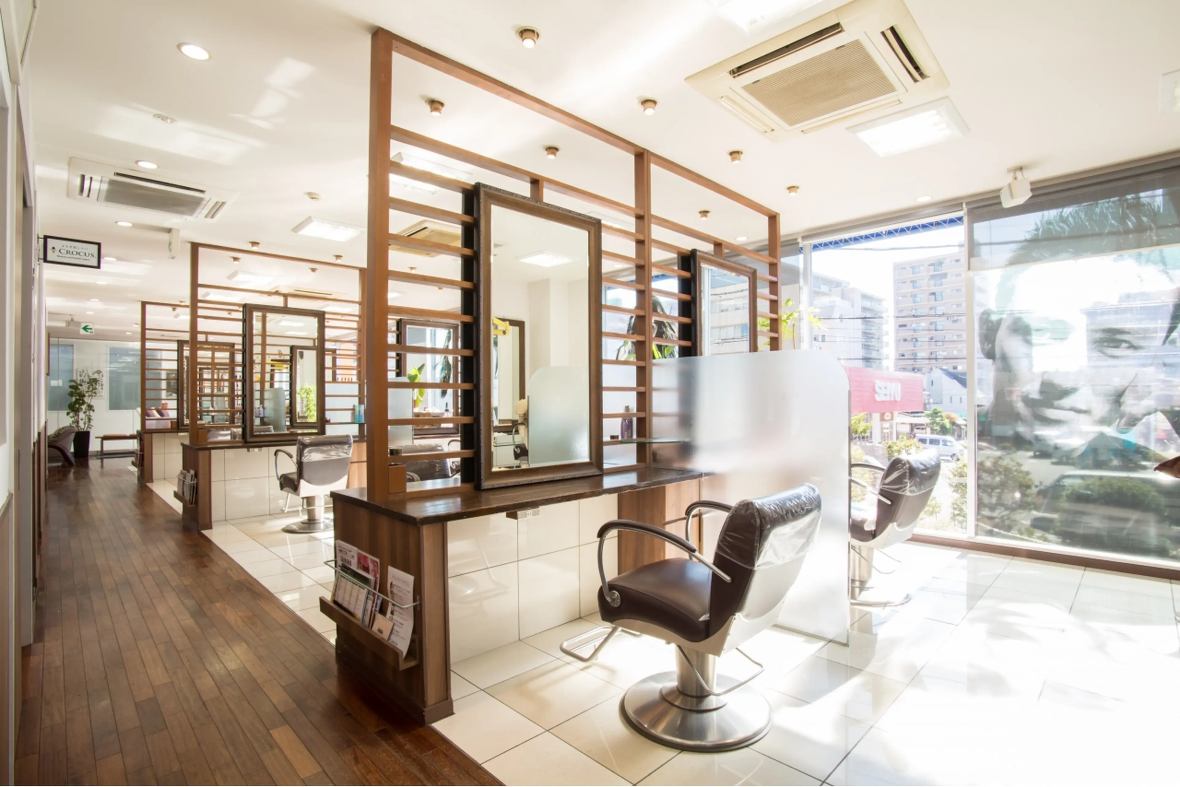 ヘアークリアー草加の内観・外観2