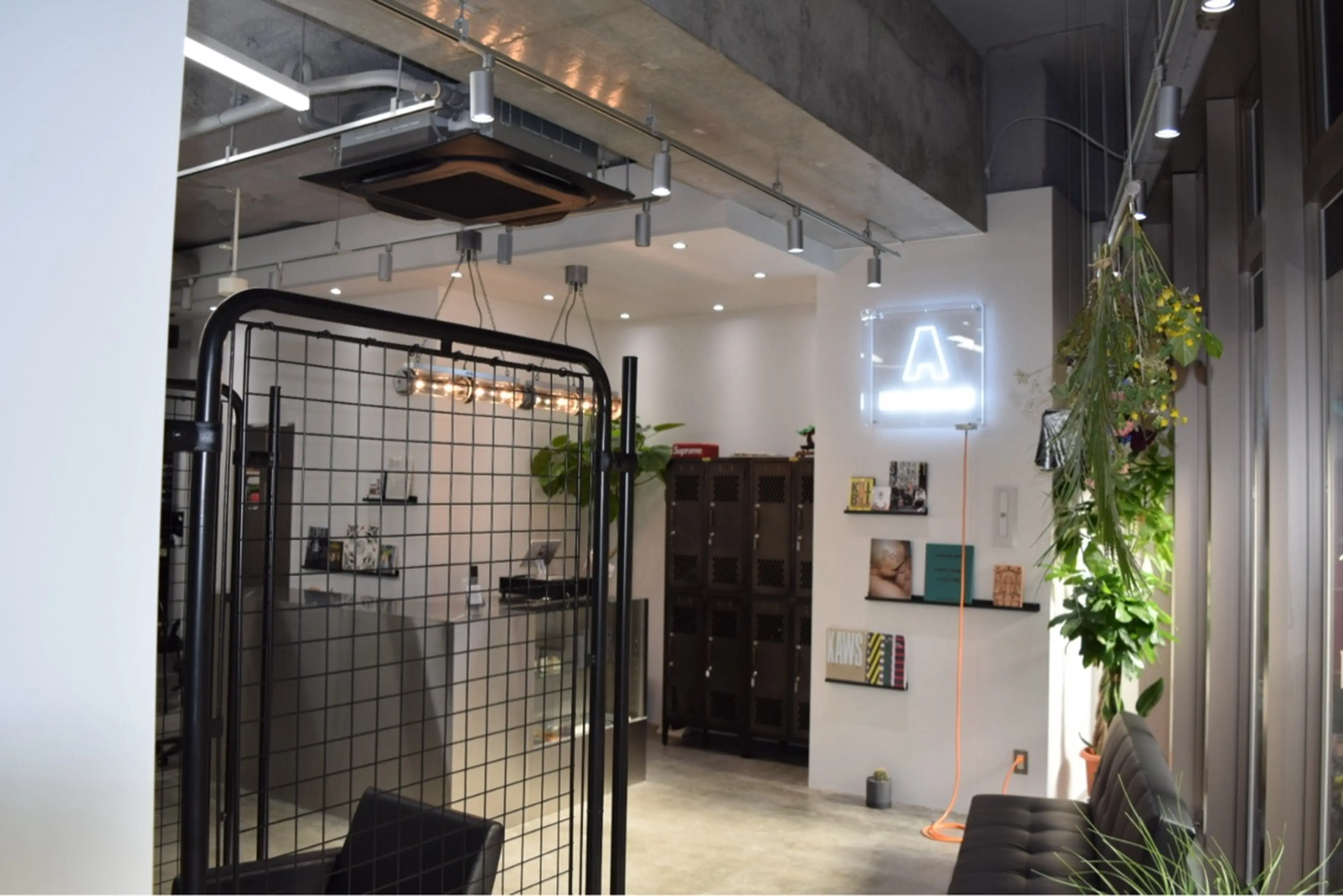 A HAIR DESIGN ARTの内観・外観1