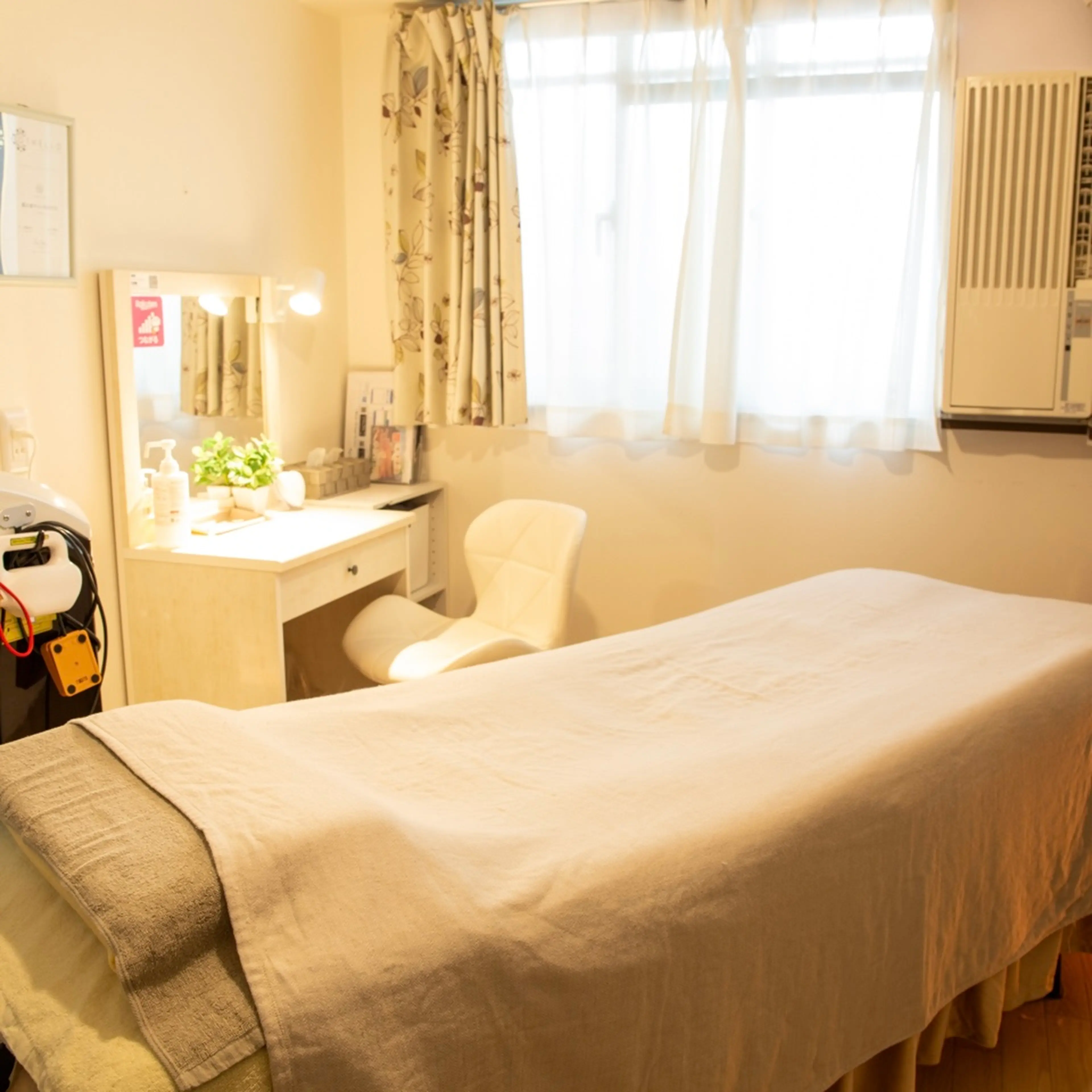 隠れ家サロンROUTEの内観・外観2