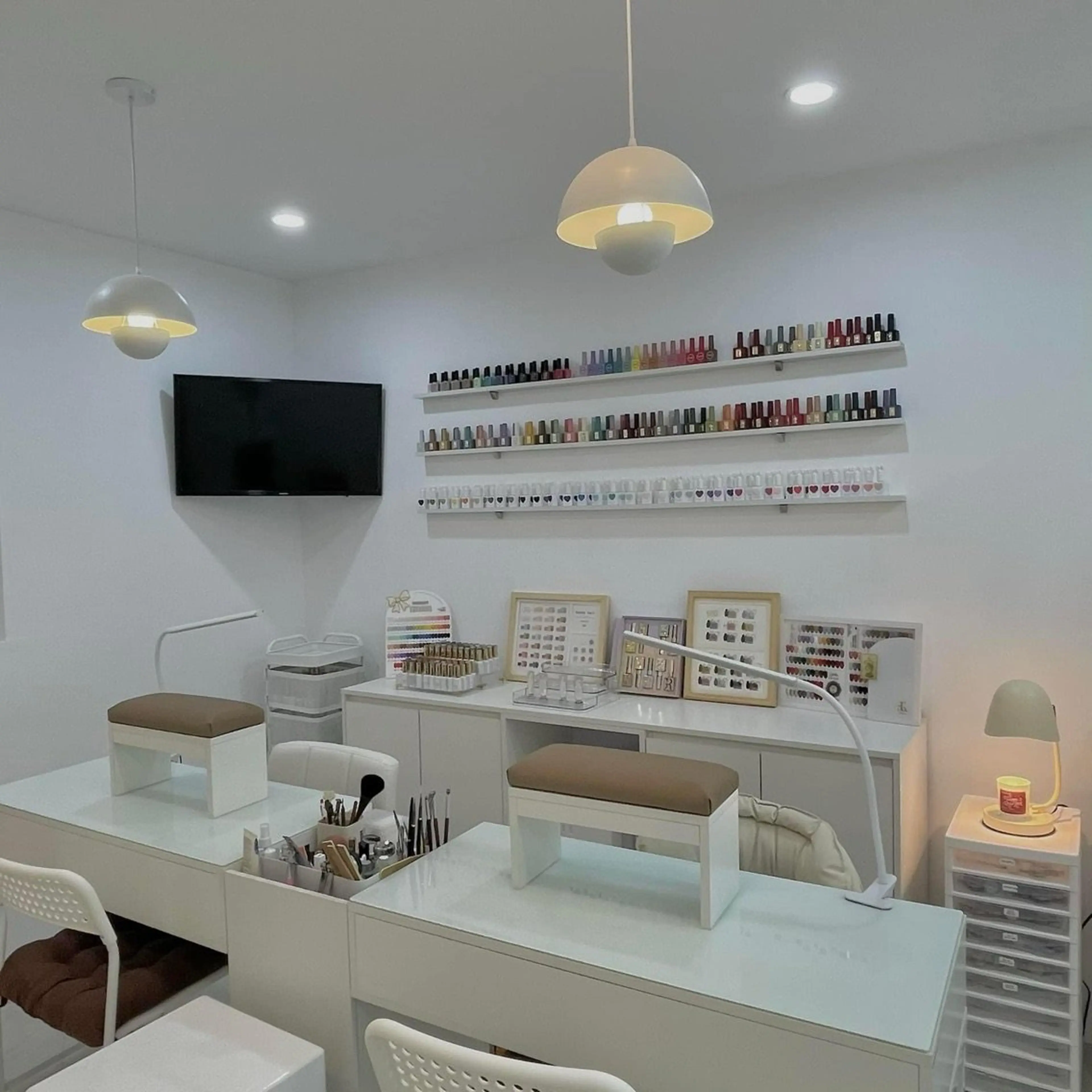 Lisa Nailの内観・外観2