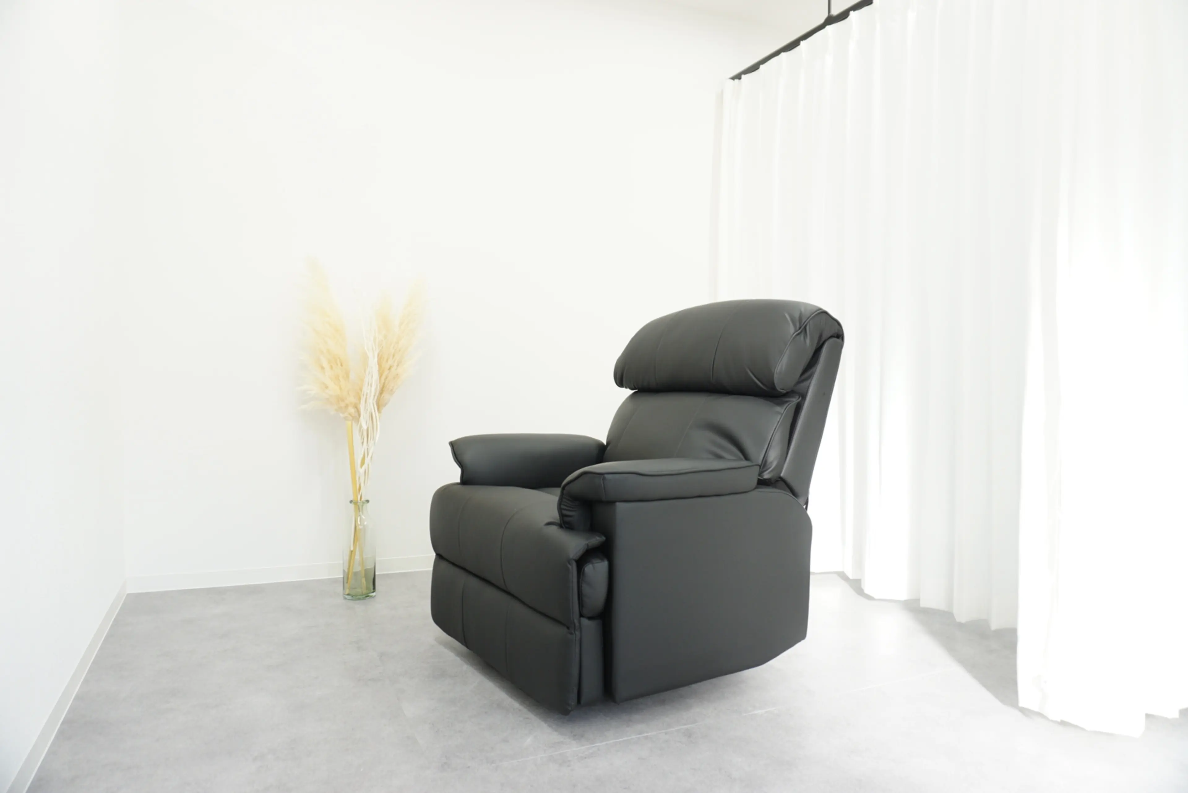 アイブロウサロン LUMICIA. -TOKYO- 福岡博多駅前店【眉毛専門店】の内観・外観1