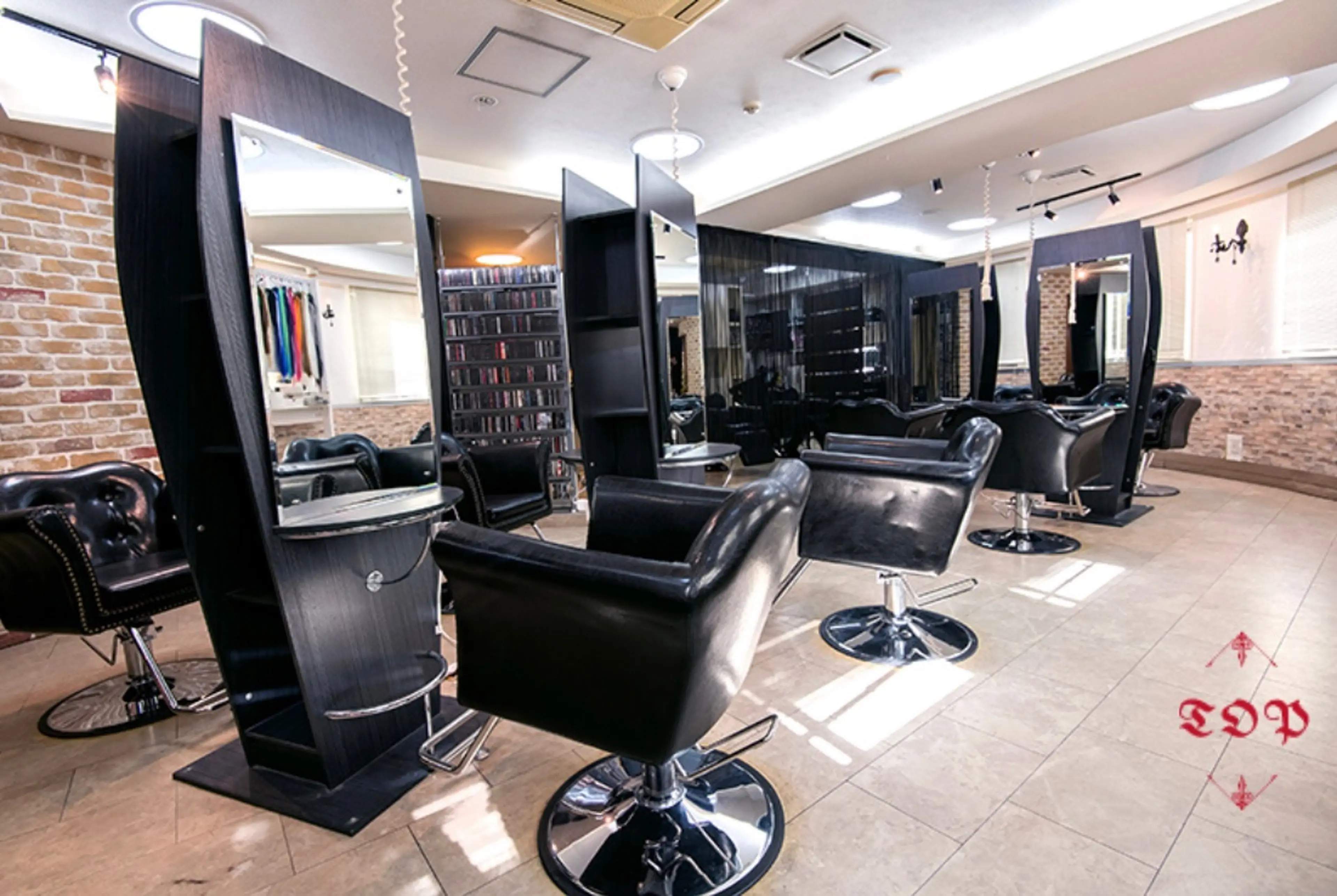Hair&Make Studio Tritt fur Tritt【トリット･フューア･トリット】の内観・外観2