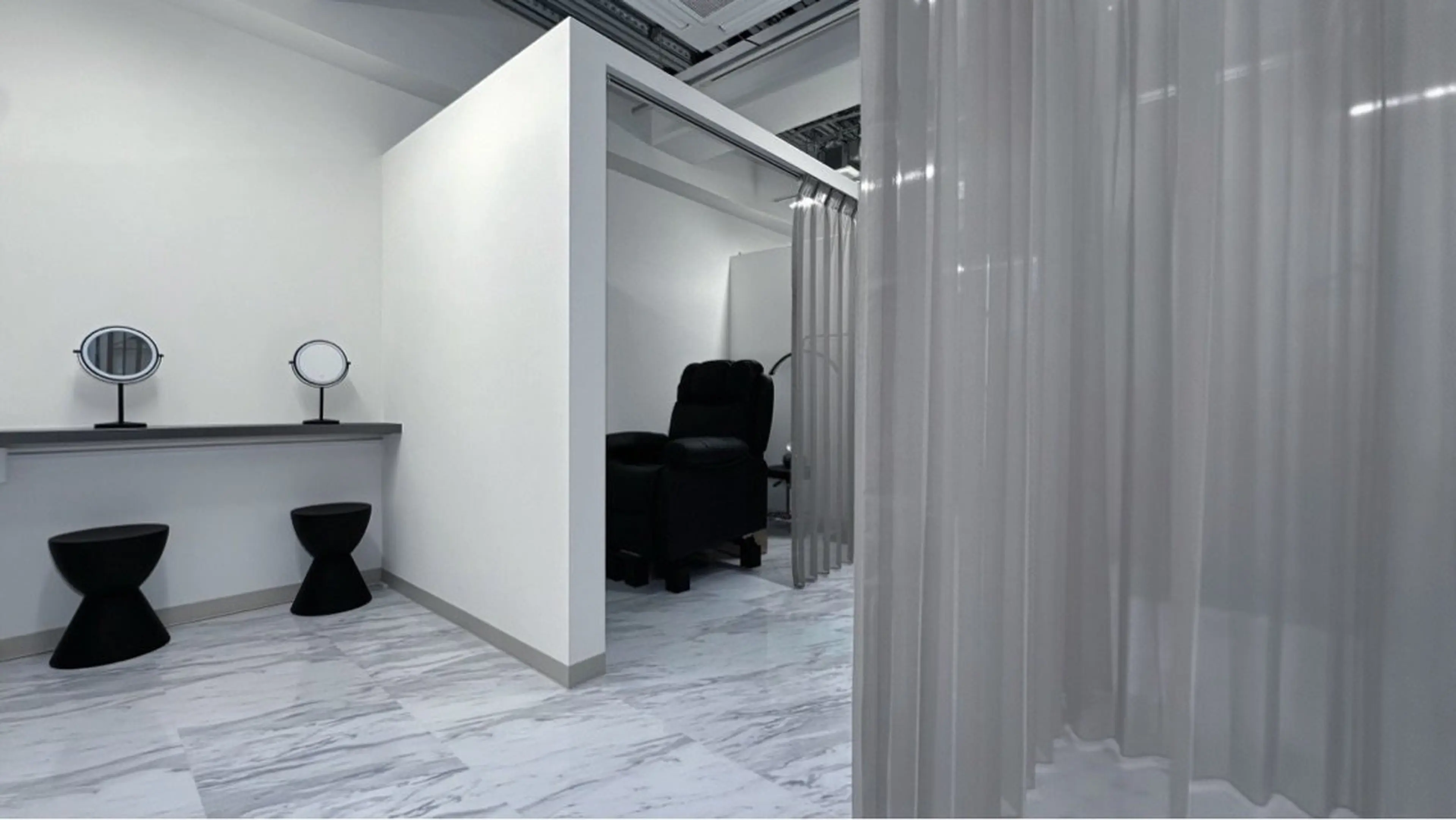 THREADの内観・外観1