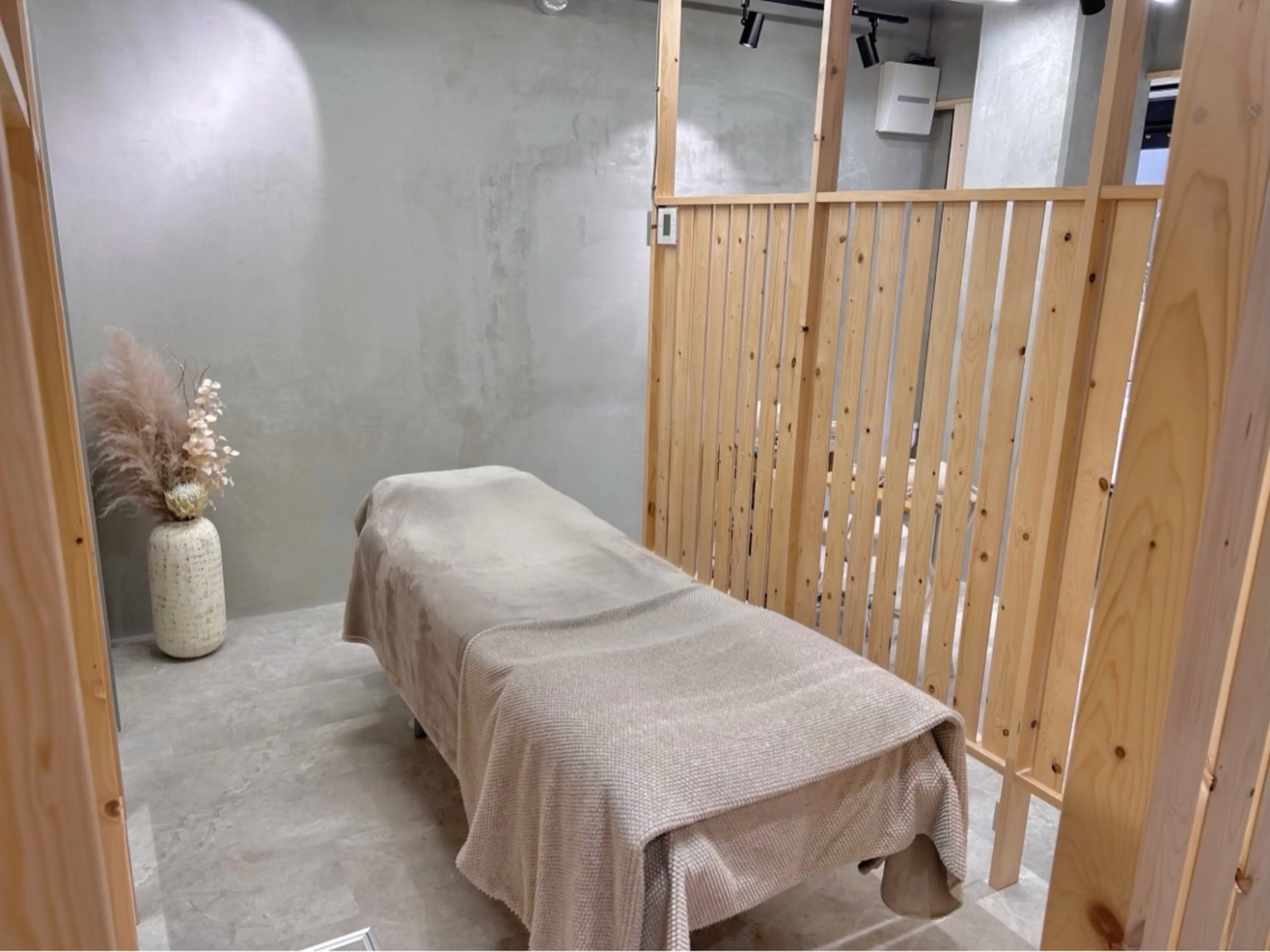 8 HACHIの内観・外観3