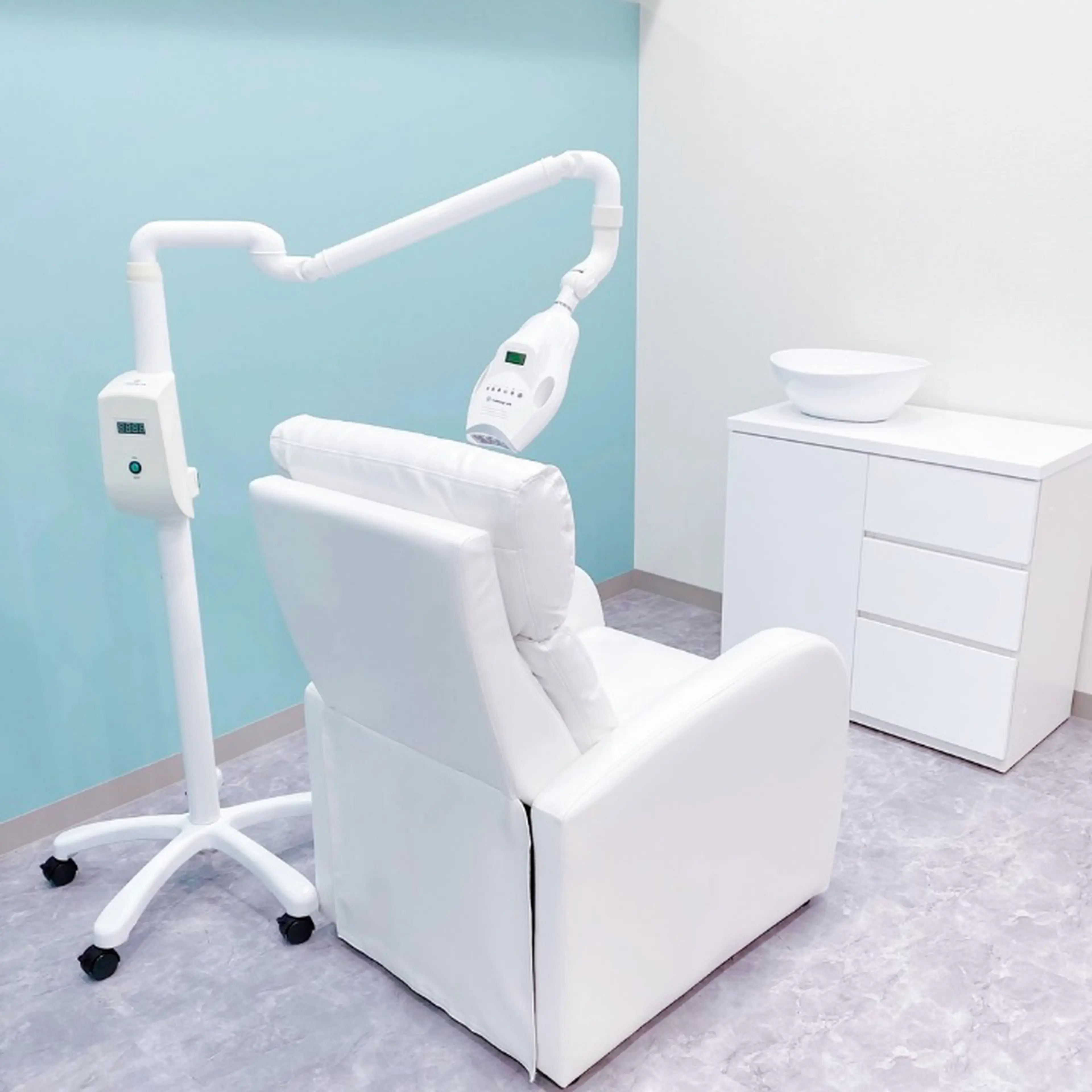 ホワイトニングカフェ福岡天神店の内観・外観1