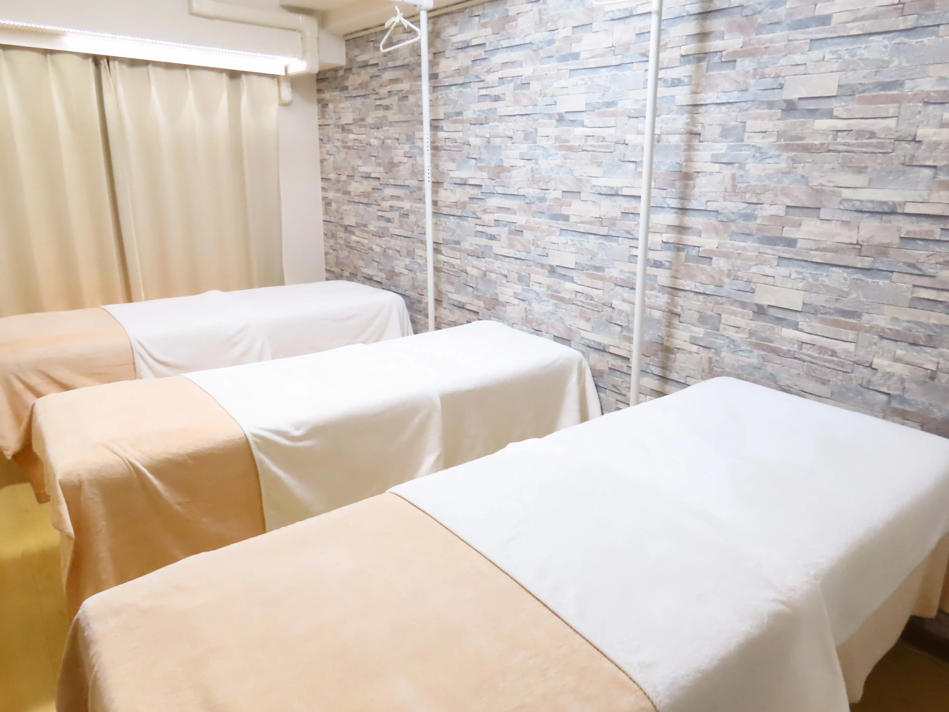 【池袋本格韓国式小顔コルギ専門店】  V FACEの内観・外観1