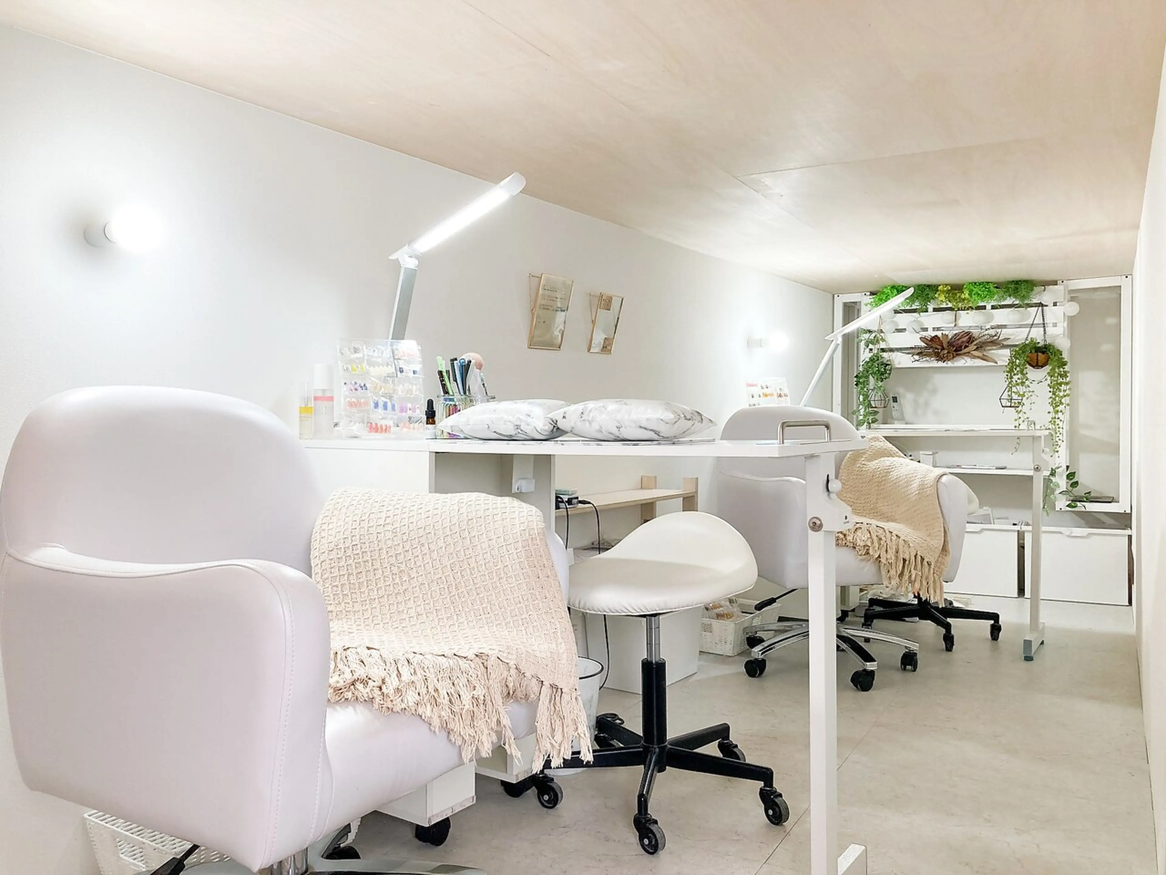 nail salon Reyel8996の内観・外観1