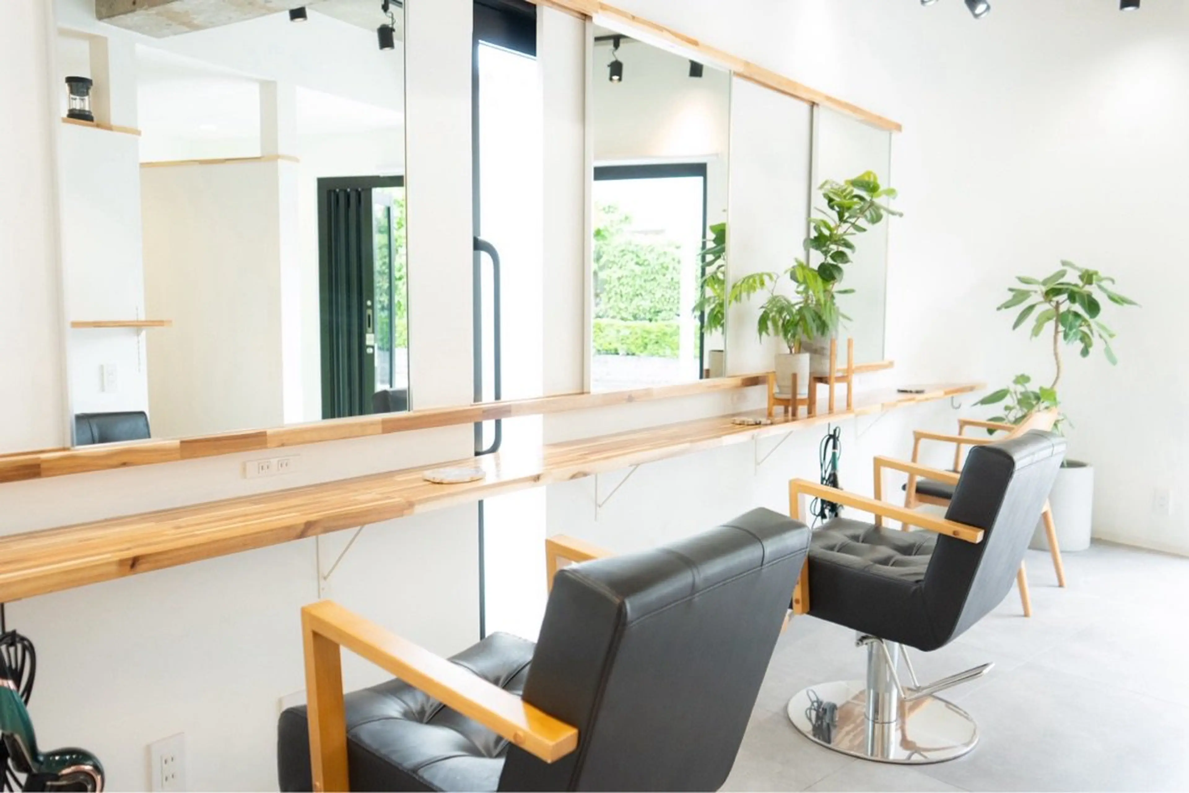 hair salon e.m.の内観・外観2