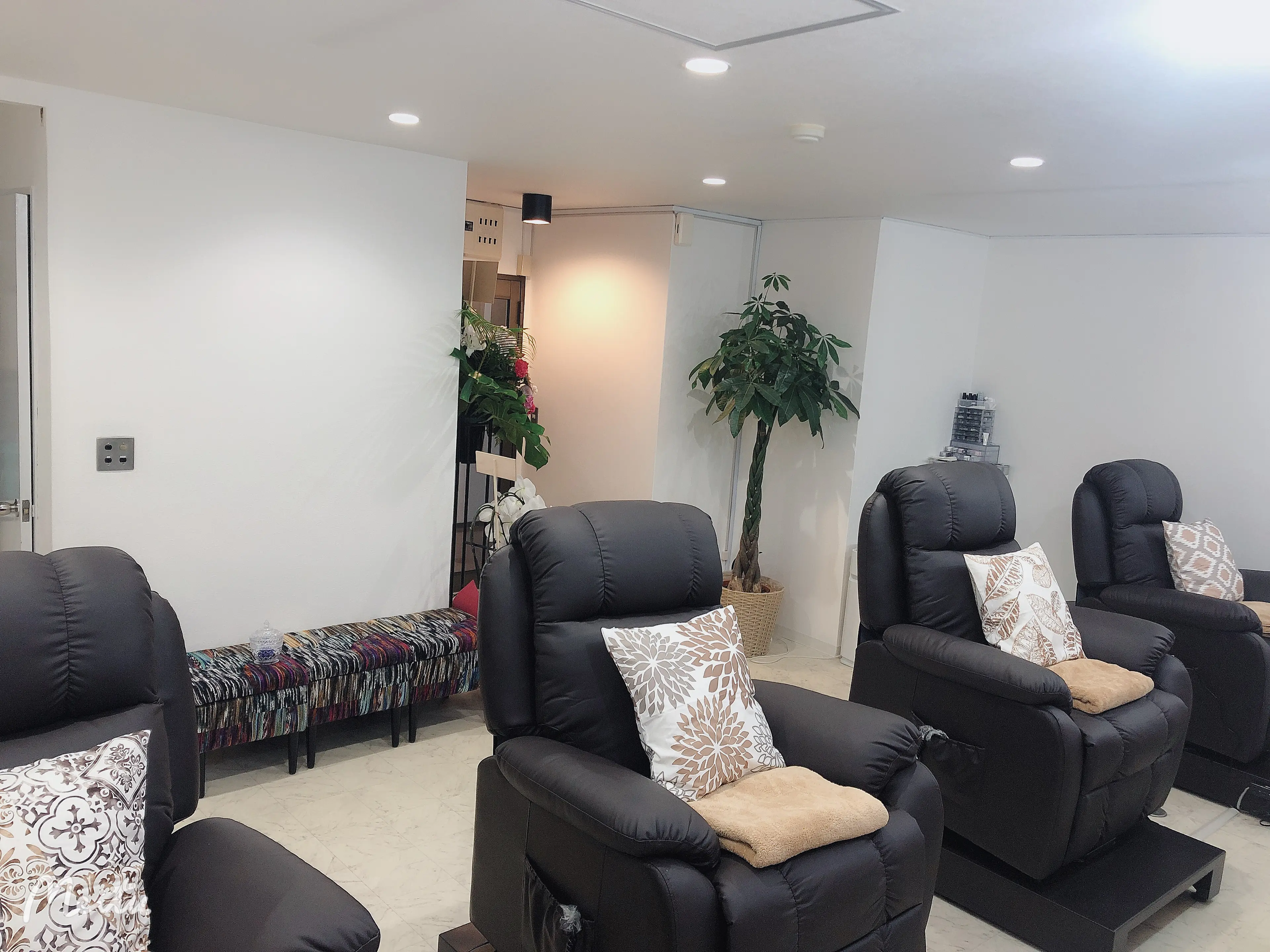 Cho nailの内観・外観2