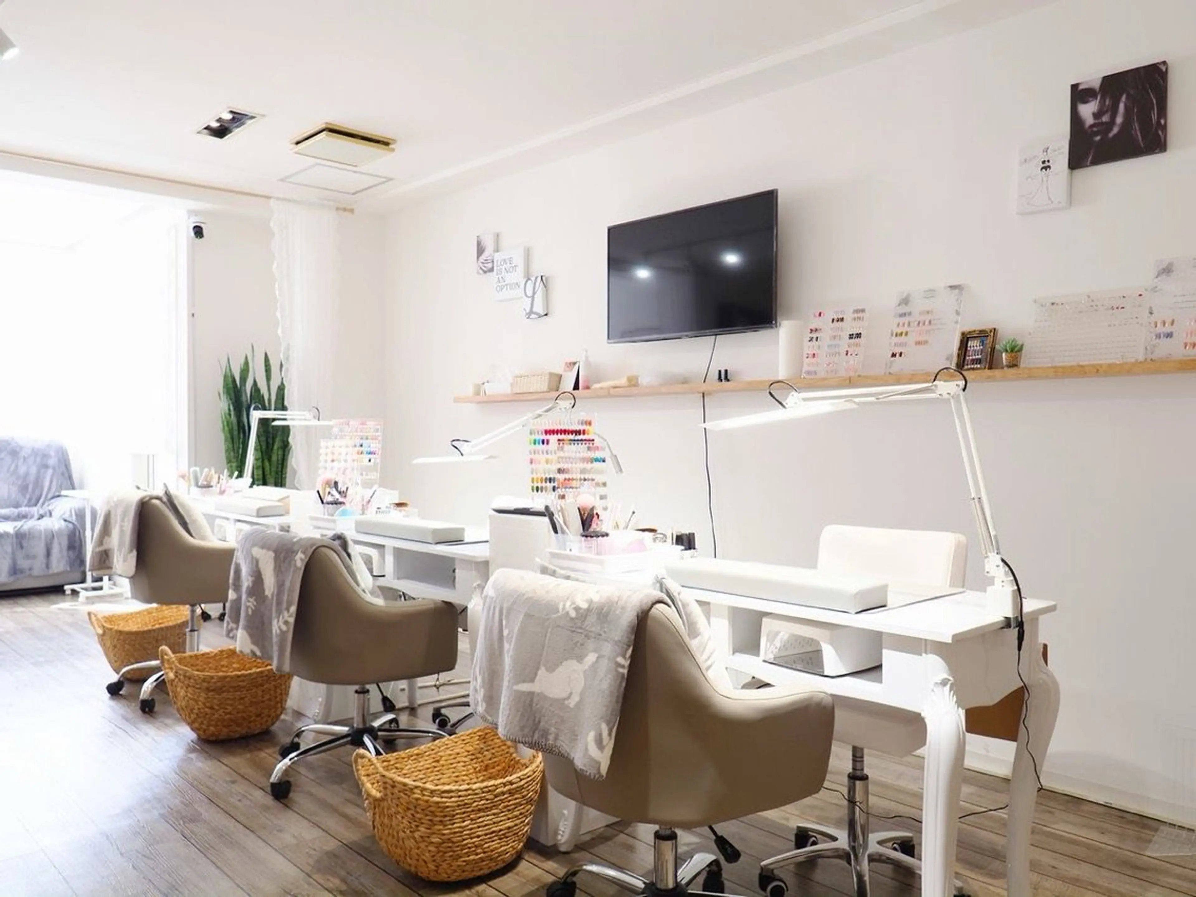 Ximina nail salonの内観・外観1