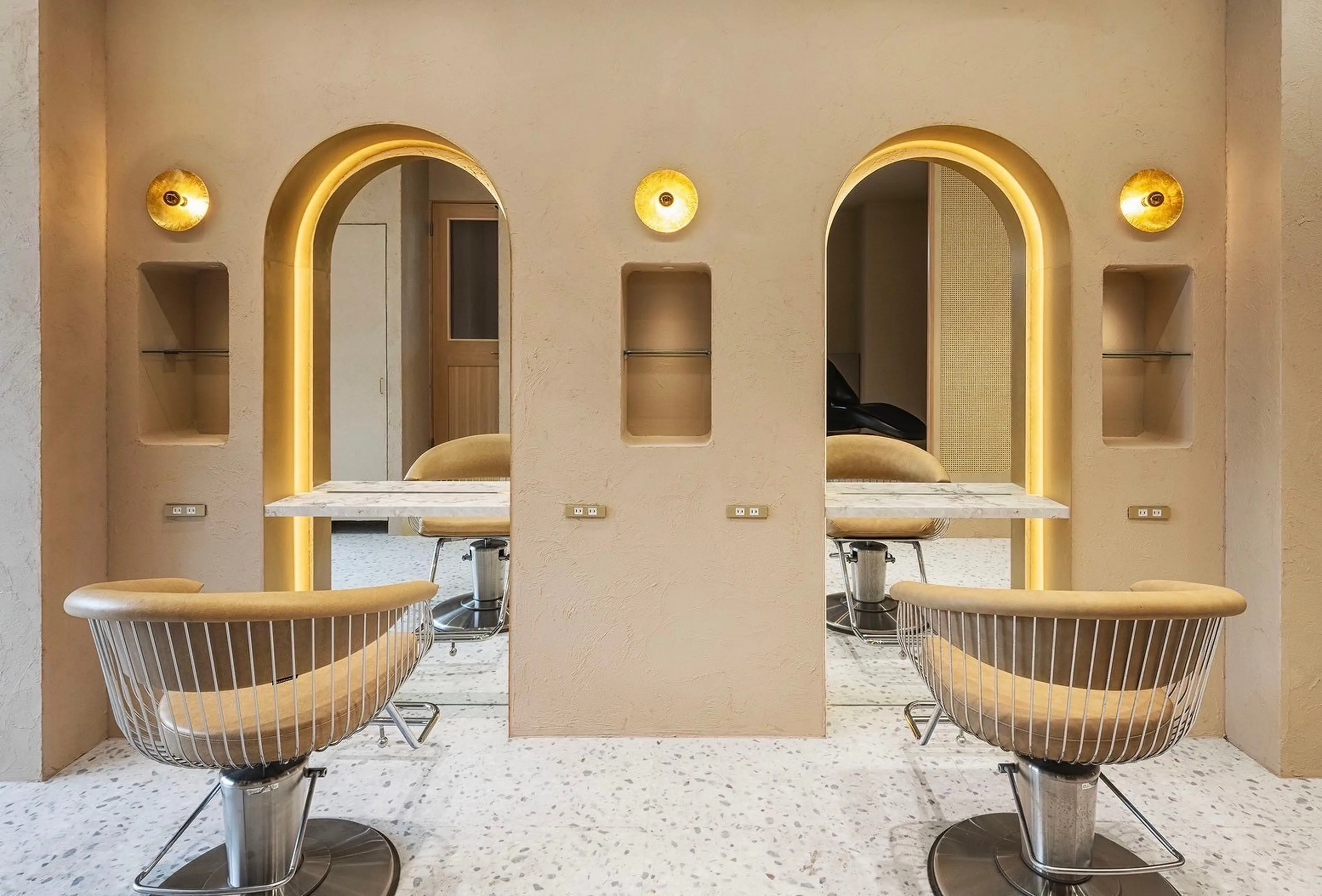 Puamelia　名古屋 【プアメリア】の内観・外観2