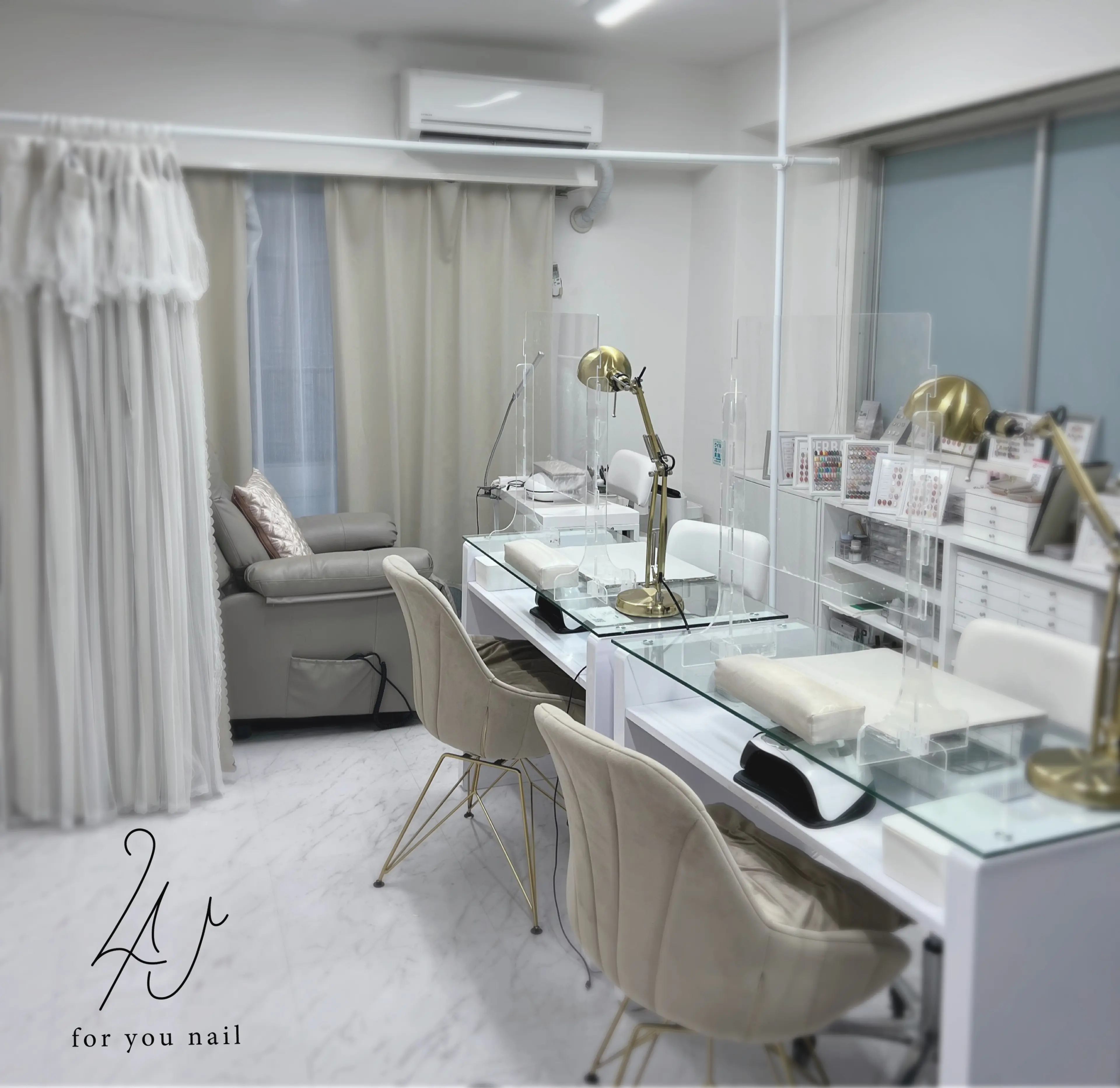 4U NAIL beauty salonの内観・外観1