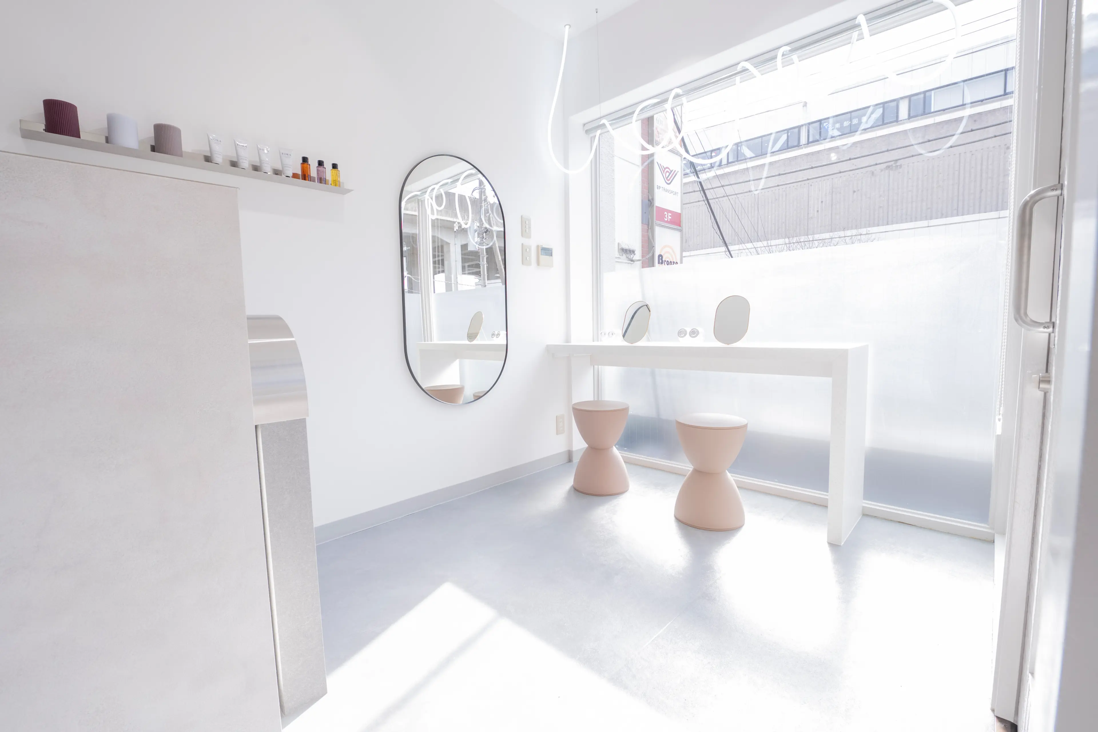 nuit春日部店の内観・外観2