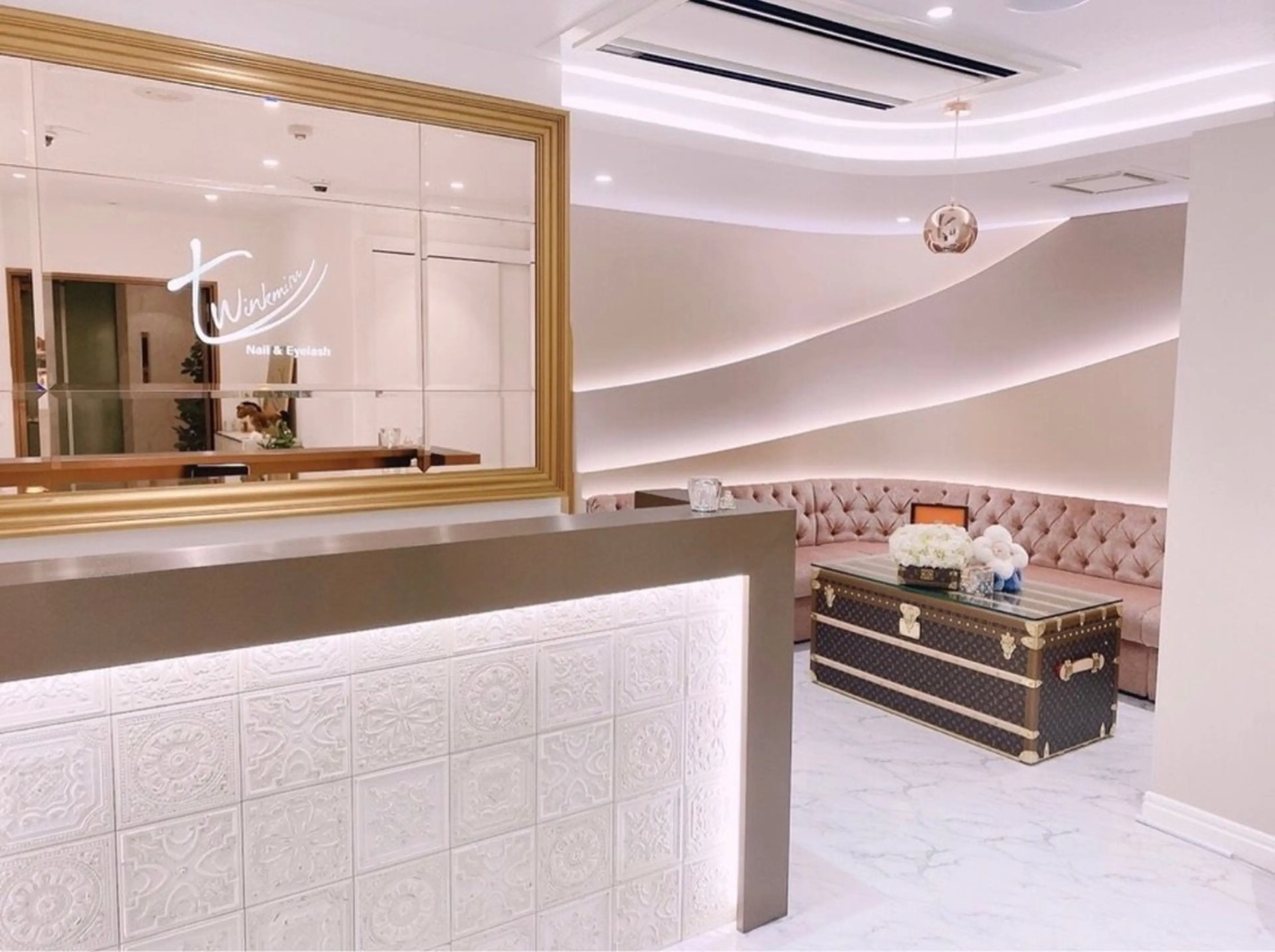 Twinkmiru 新宿店の内観・外観1