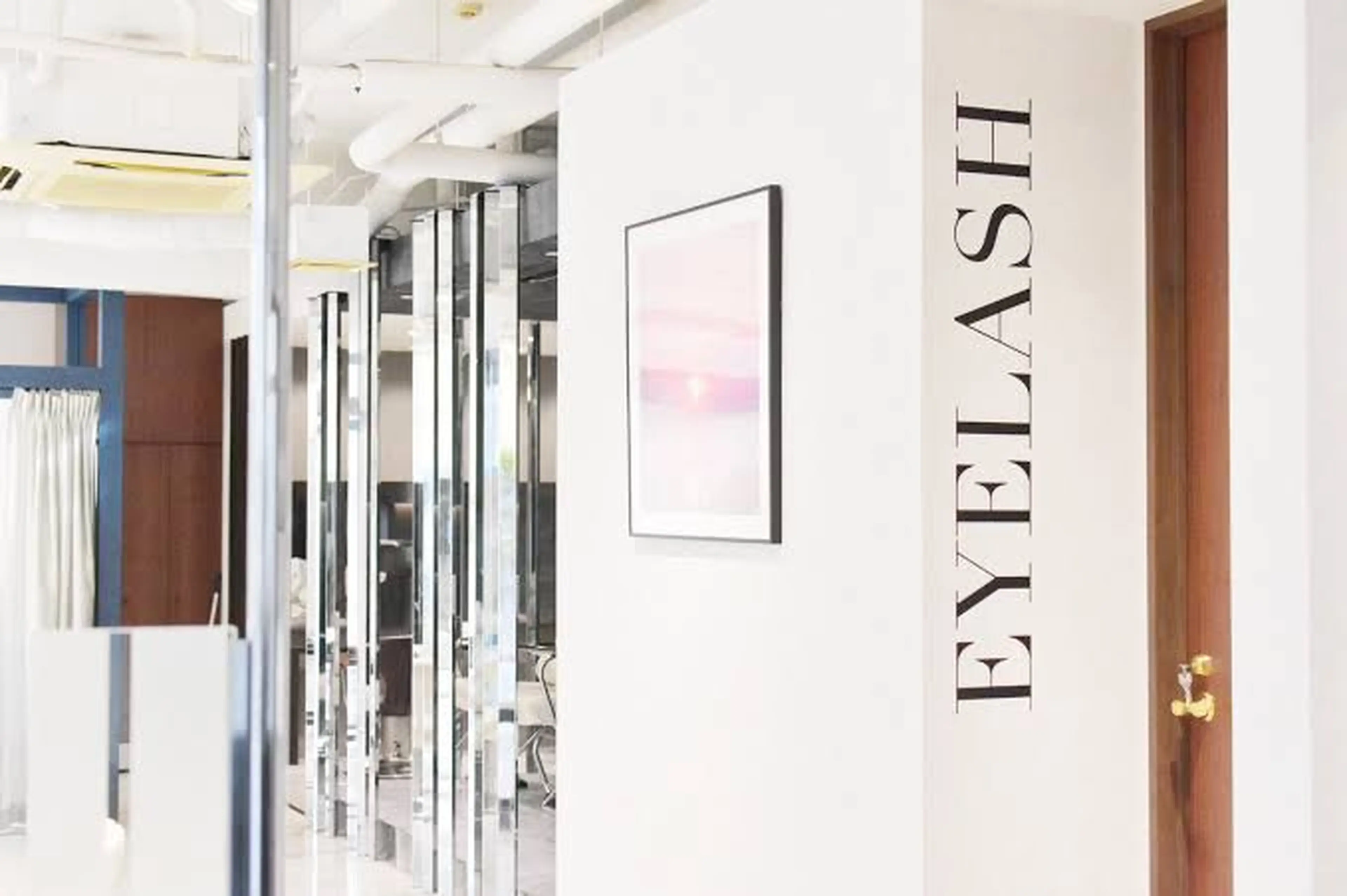 hair＆make earth 星ヶ丘店の内観・外観2