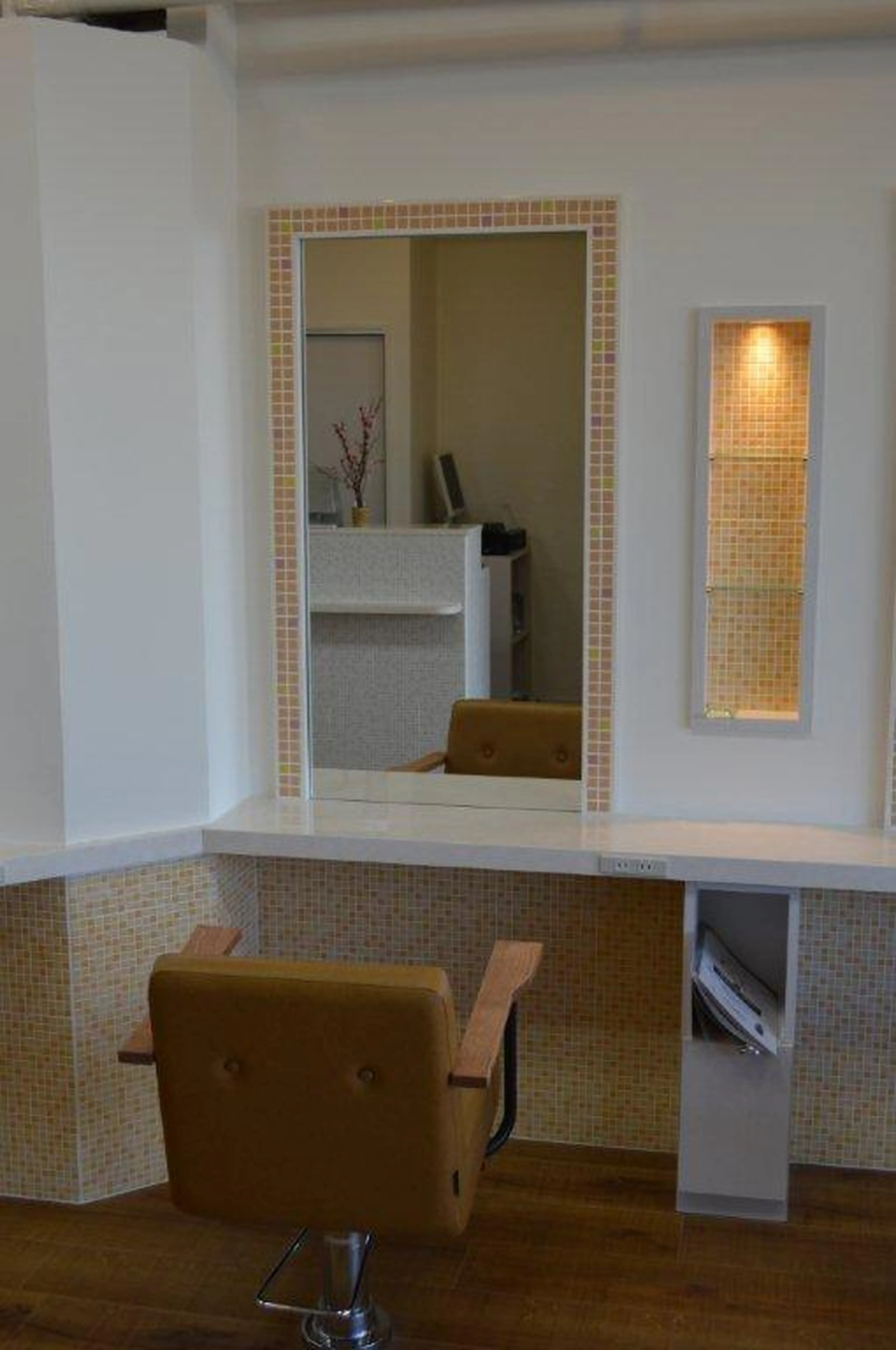 美容室KAMI-YUの内観・外観2