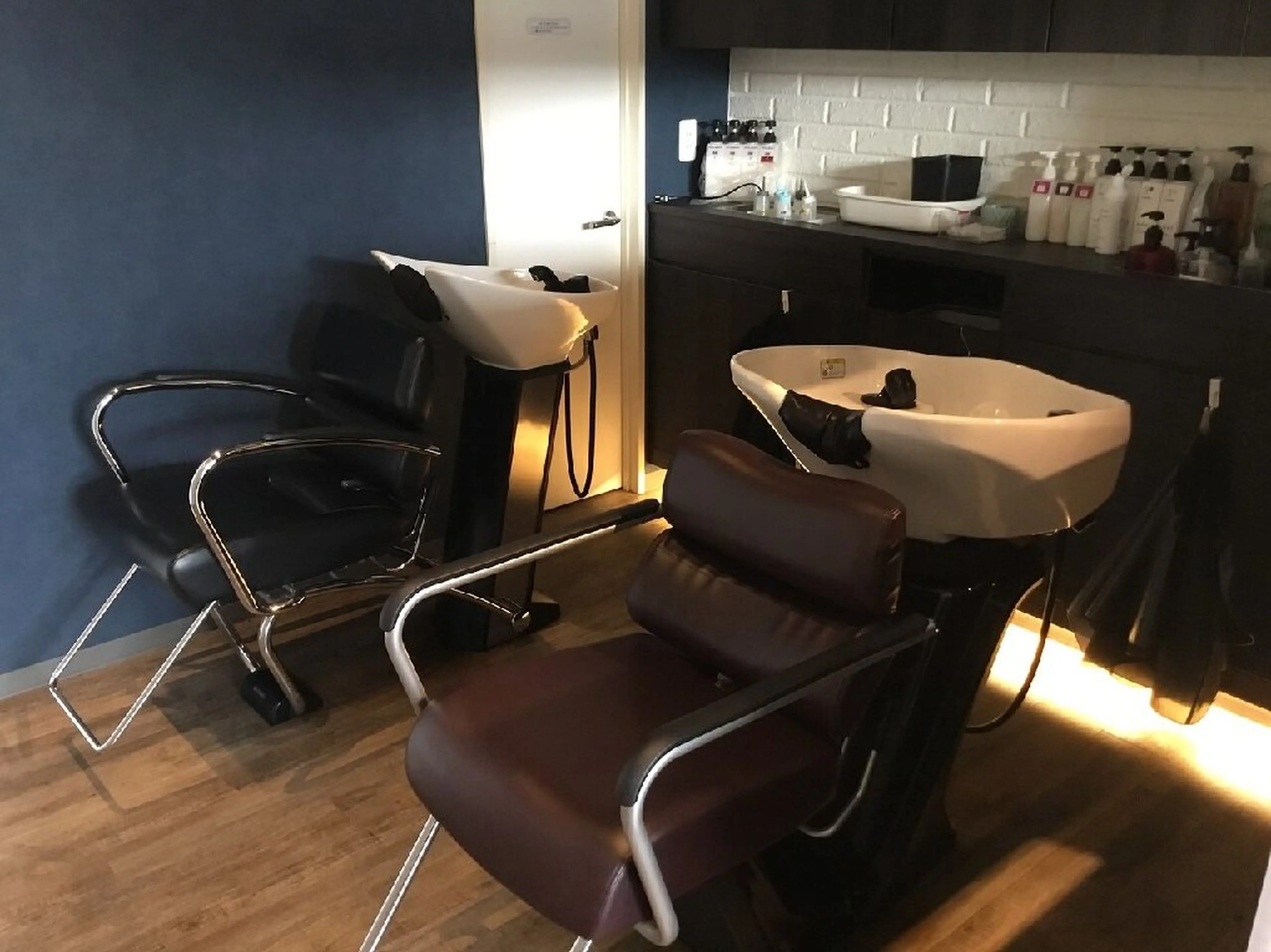 髪質改善×脱白髪染め特化サロン KamiBitoの内観・外観2