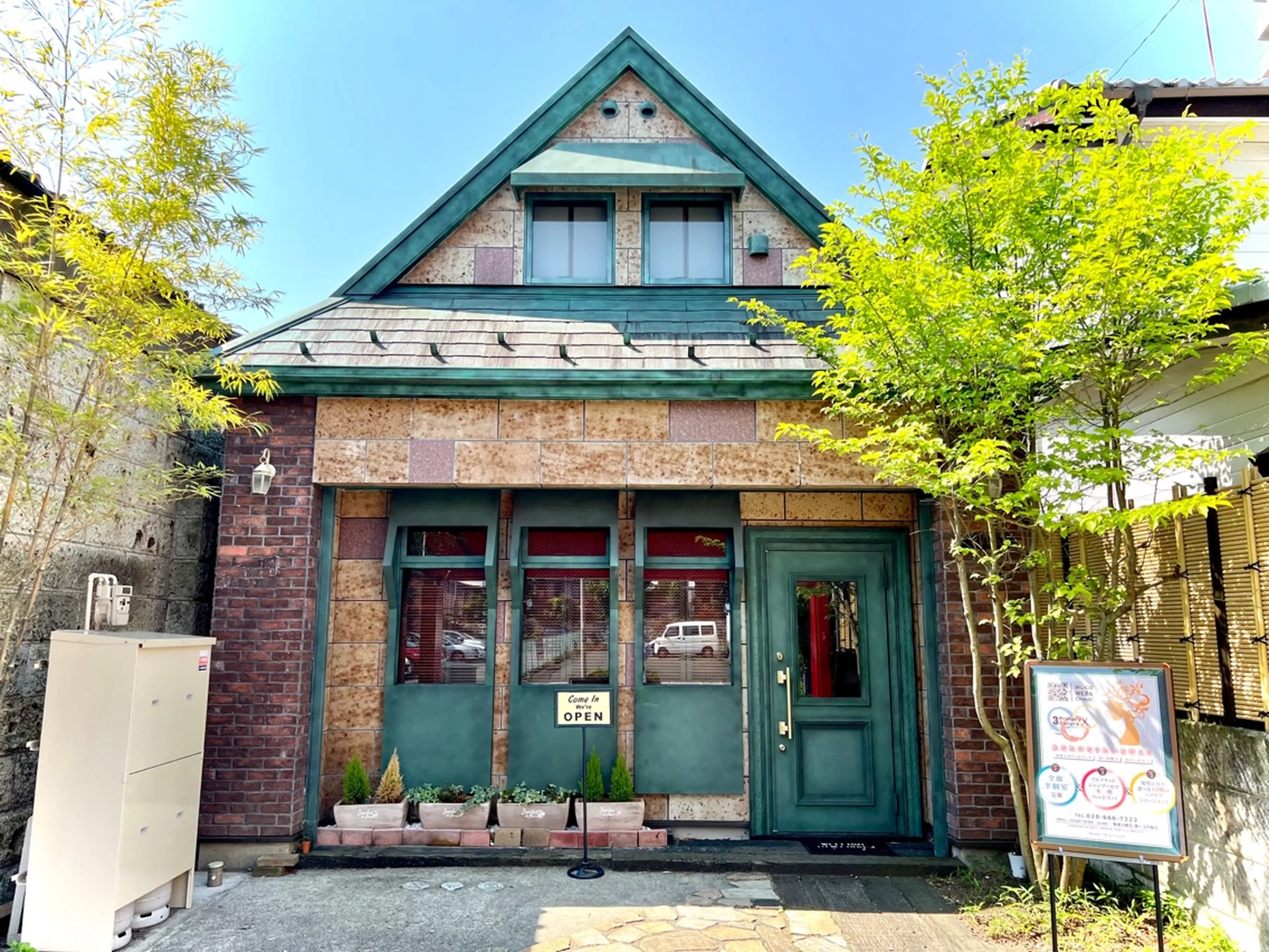 3primary colorsの内観・外観1