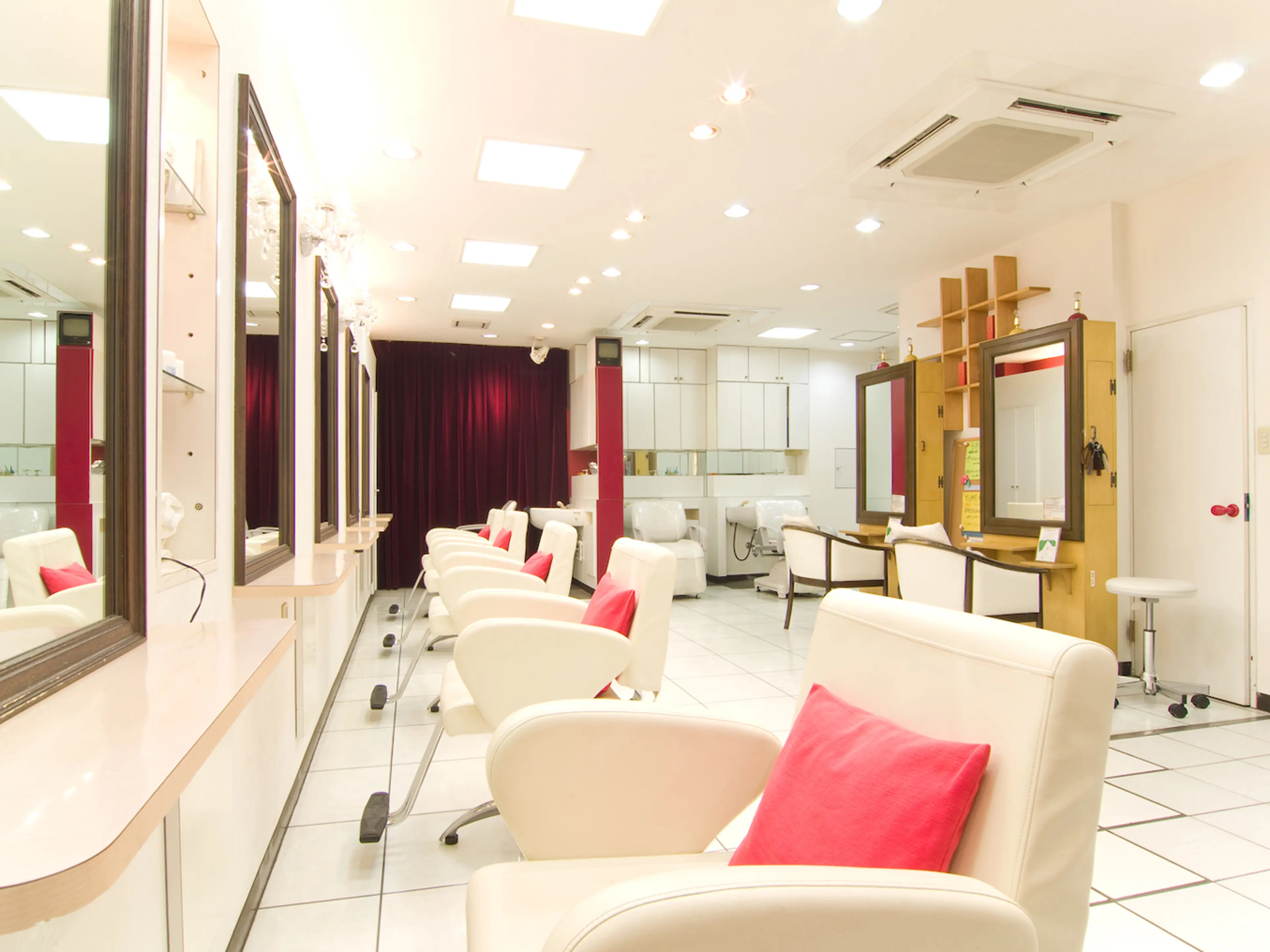 PARS int 流山店の内観・外観2