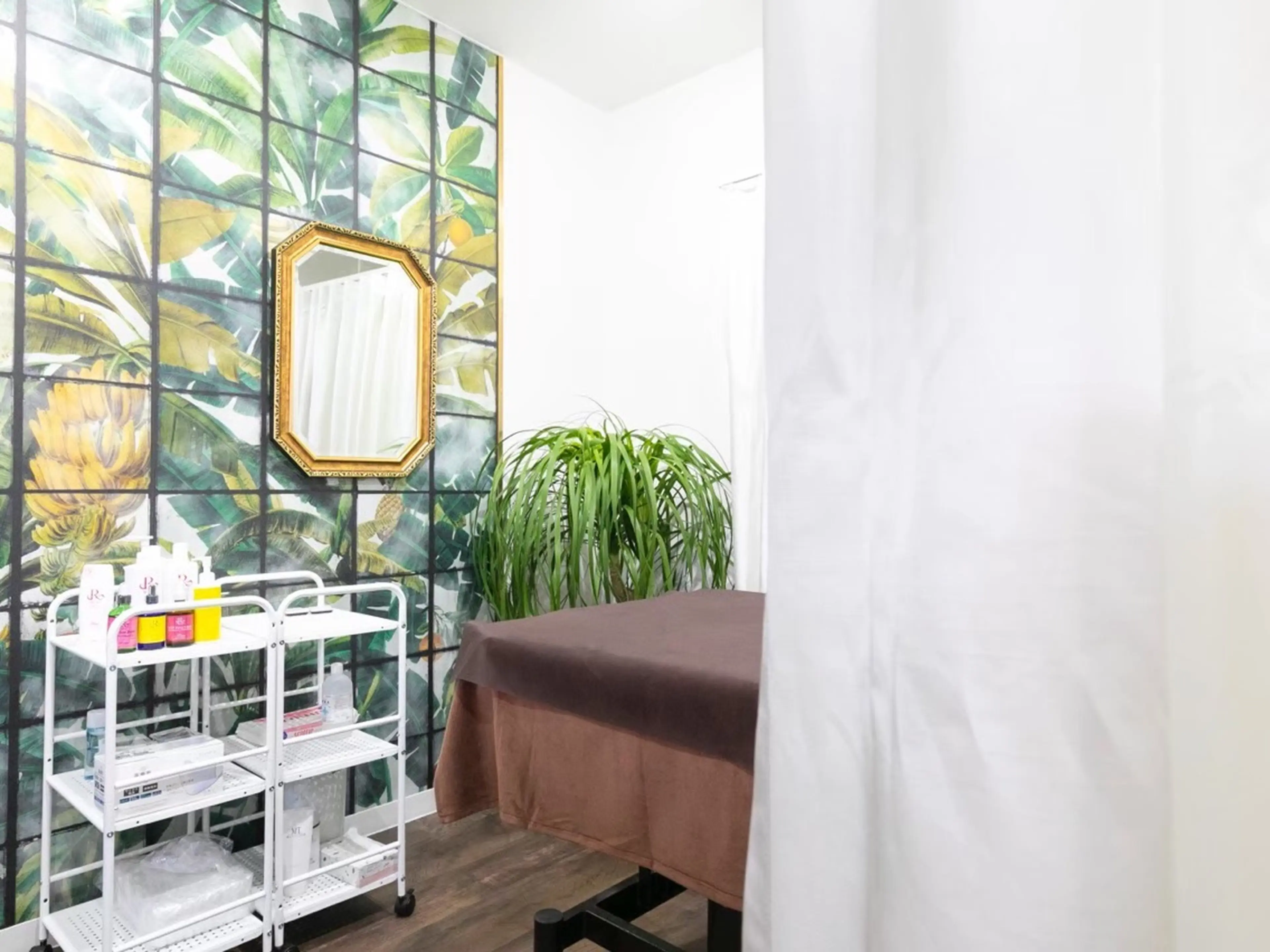 OASISの内観・外観2