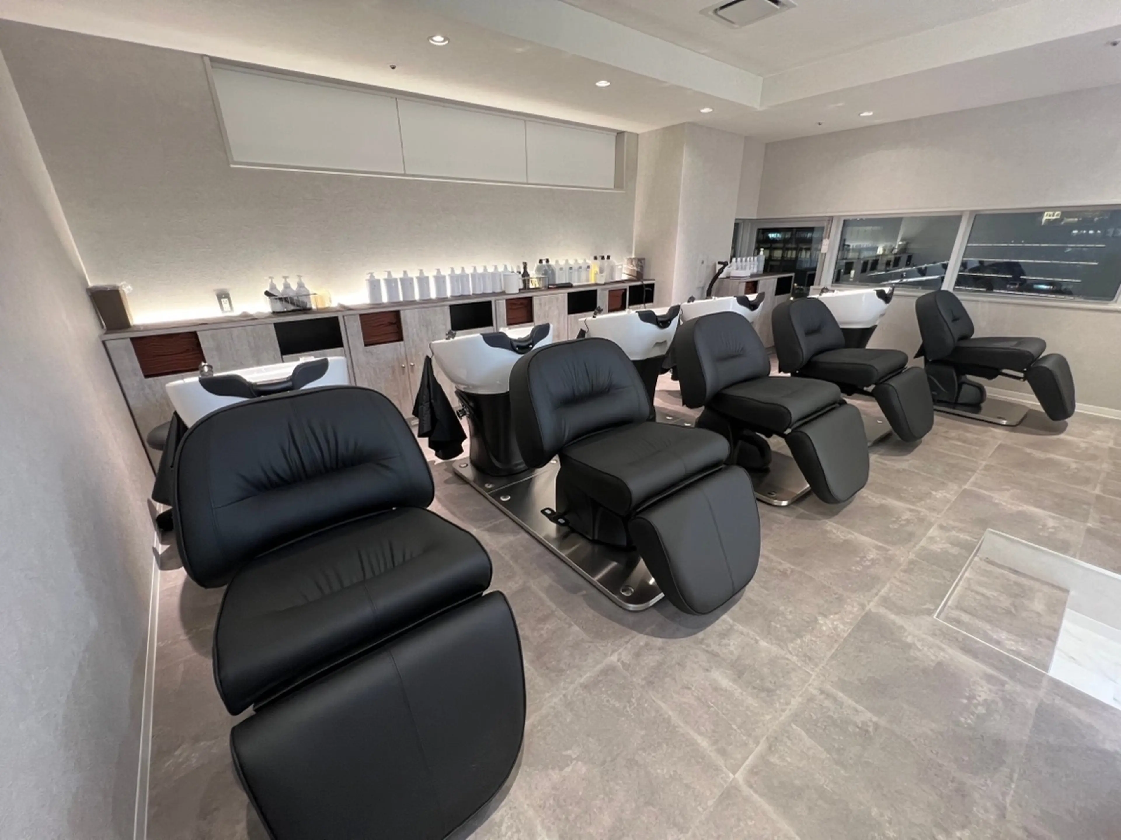 tocca hair&treatment 三宮ANNEXの内観・外観2