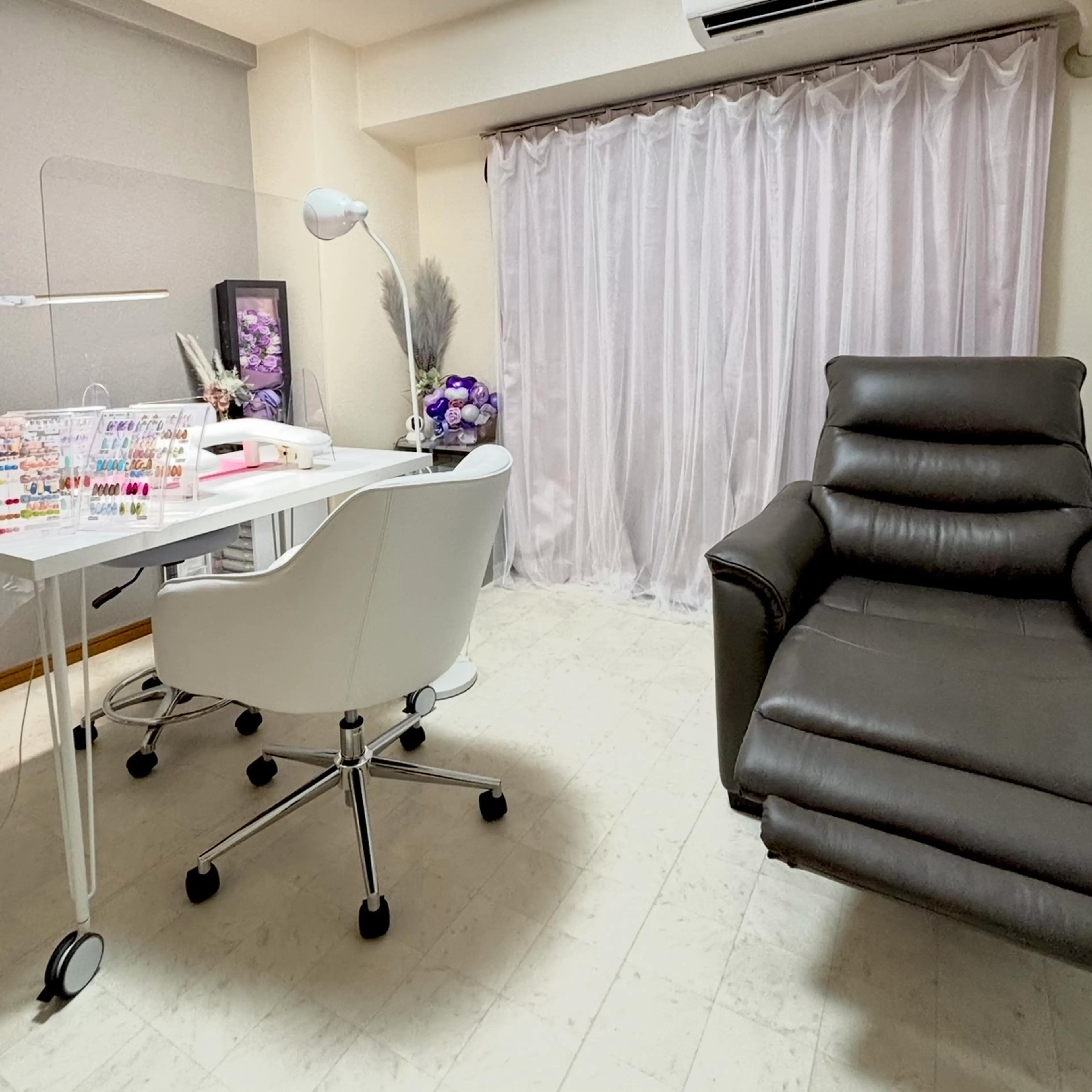 Nail salon MEGUMIの内観・外観1