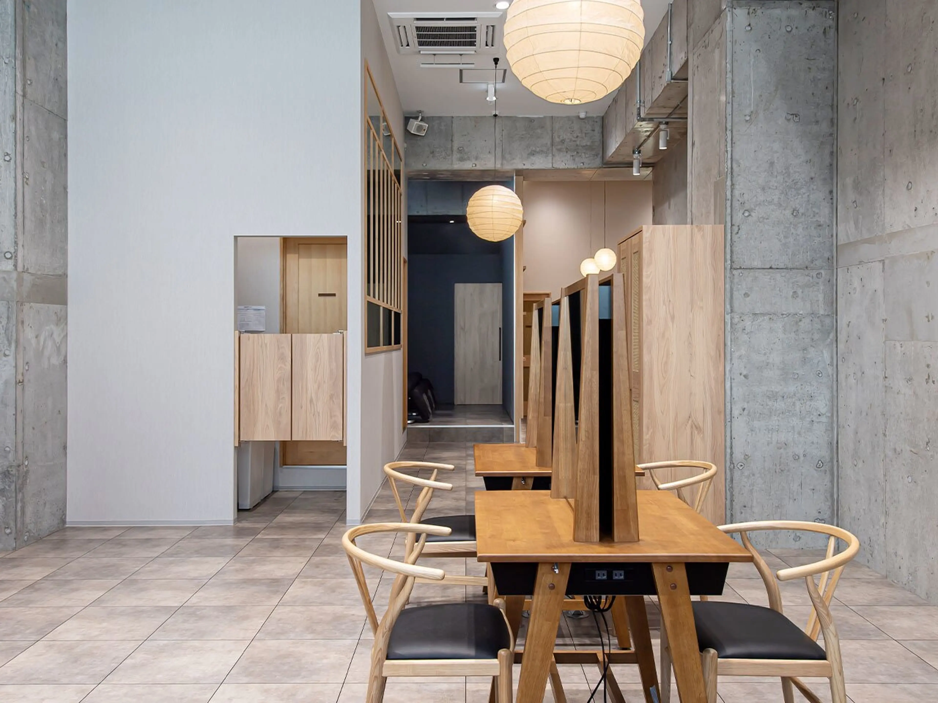 yulrica新宿店の内観・外観2