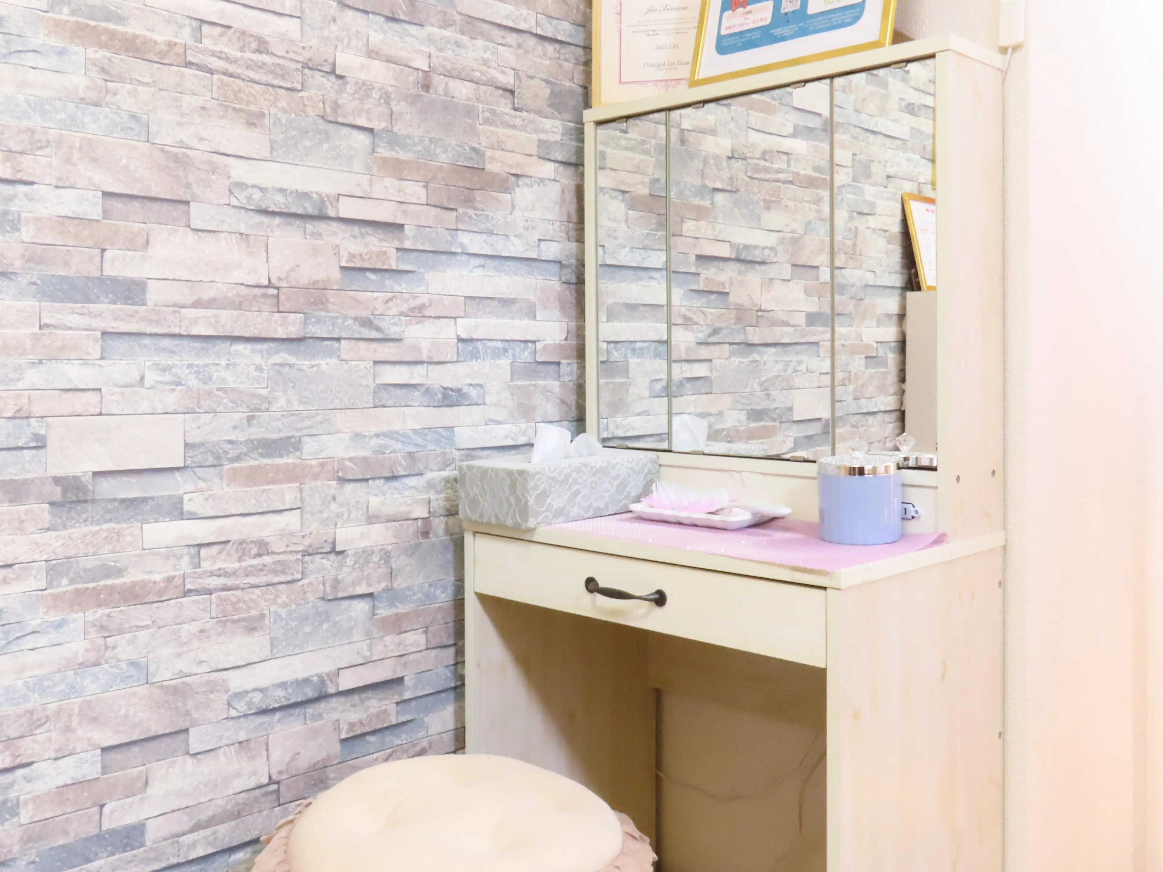 【池袋本格韓国式小顔コルギ専門店】  V FACEの内観・外観2