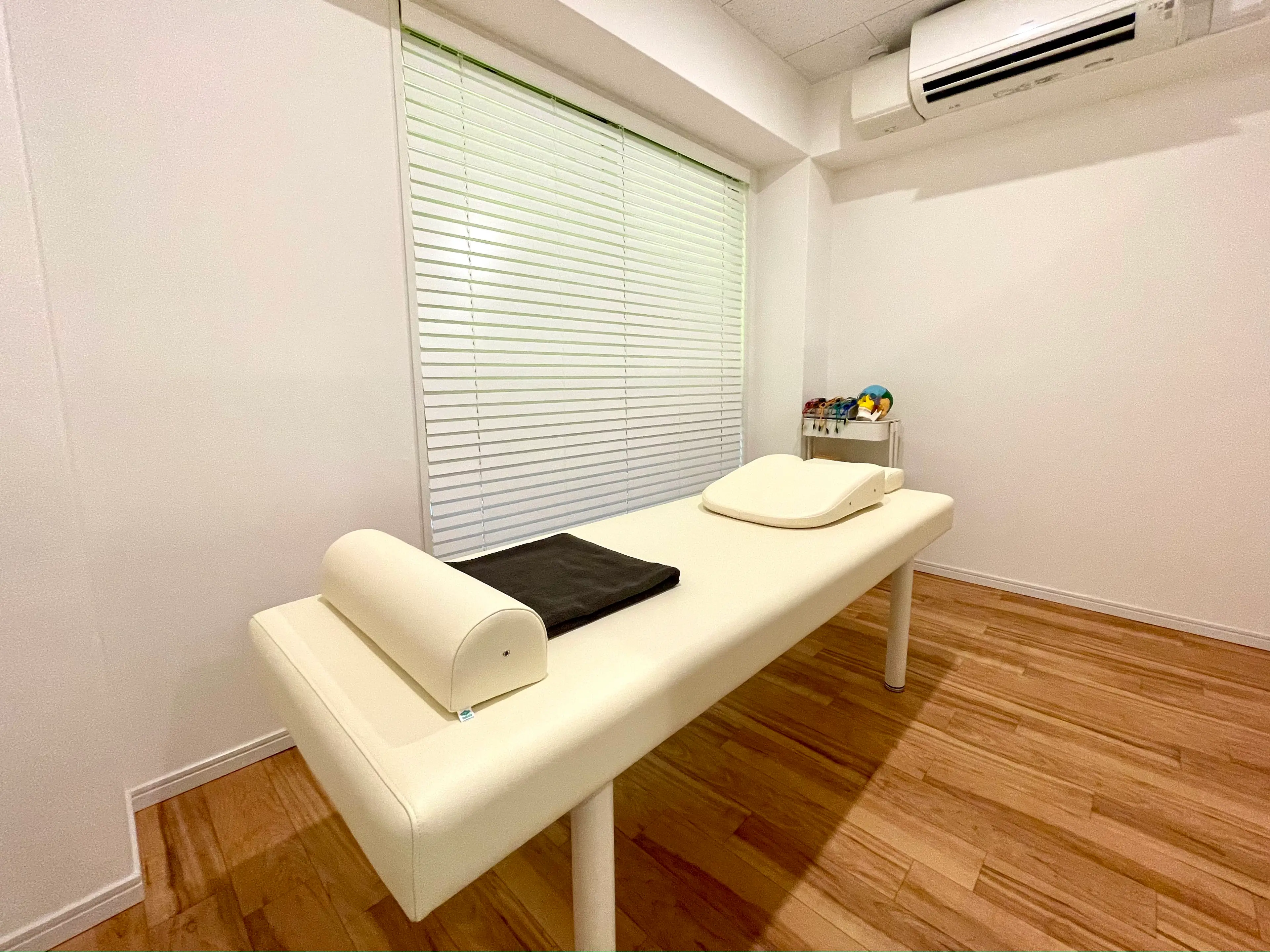 美容鍼灸・骨盤整体院 Chillax【チラックス】神戸三宮の内観・外観2