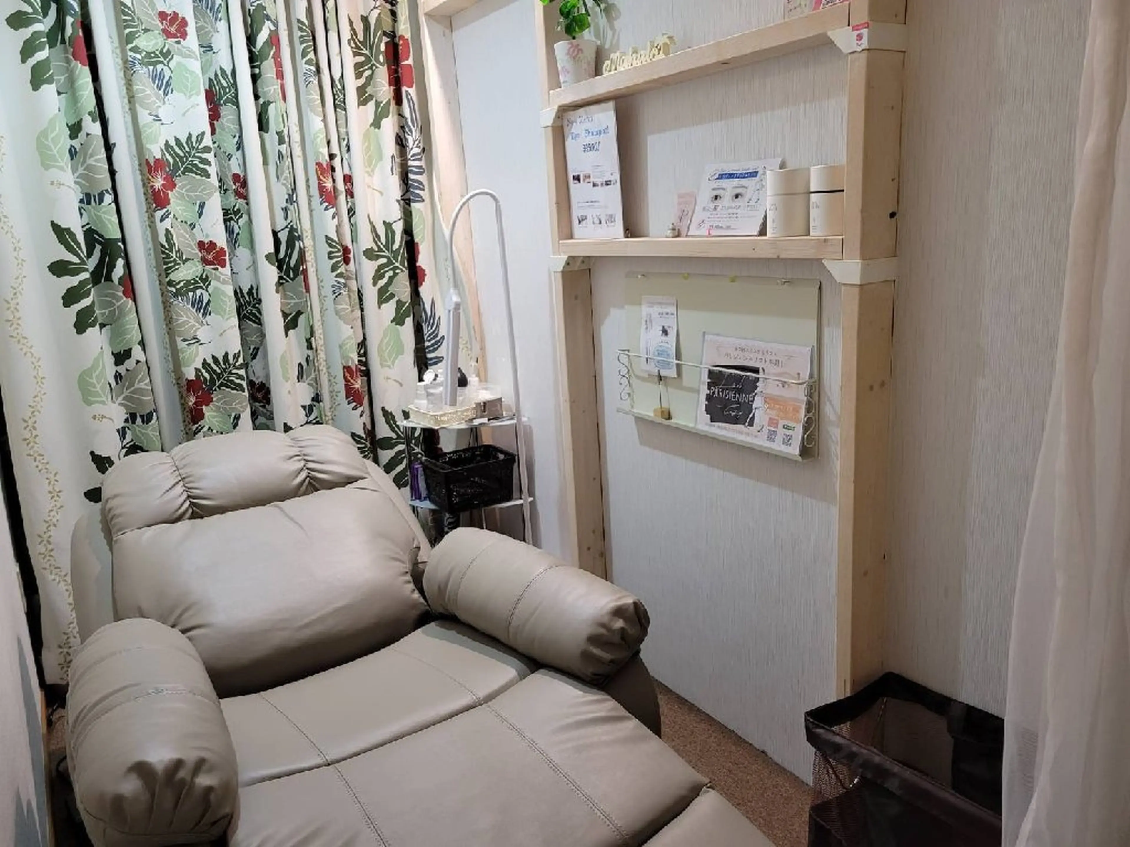 Eyelash MAHALOの内観・外観1