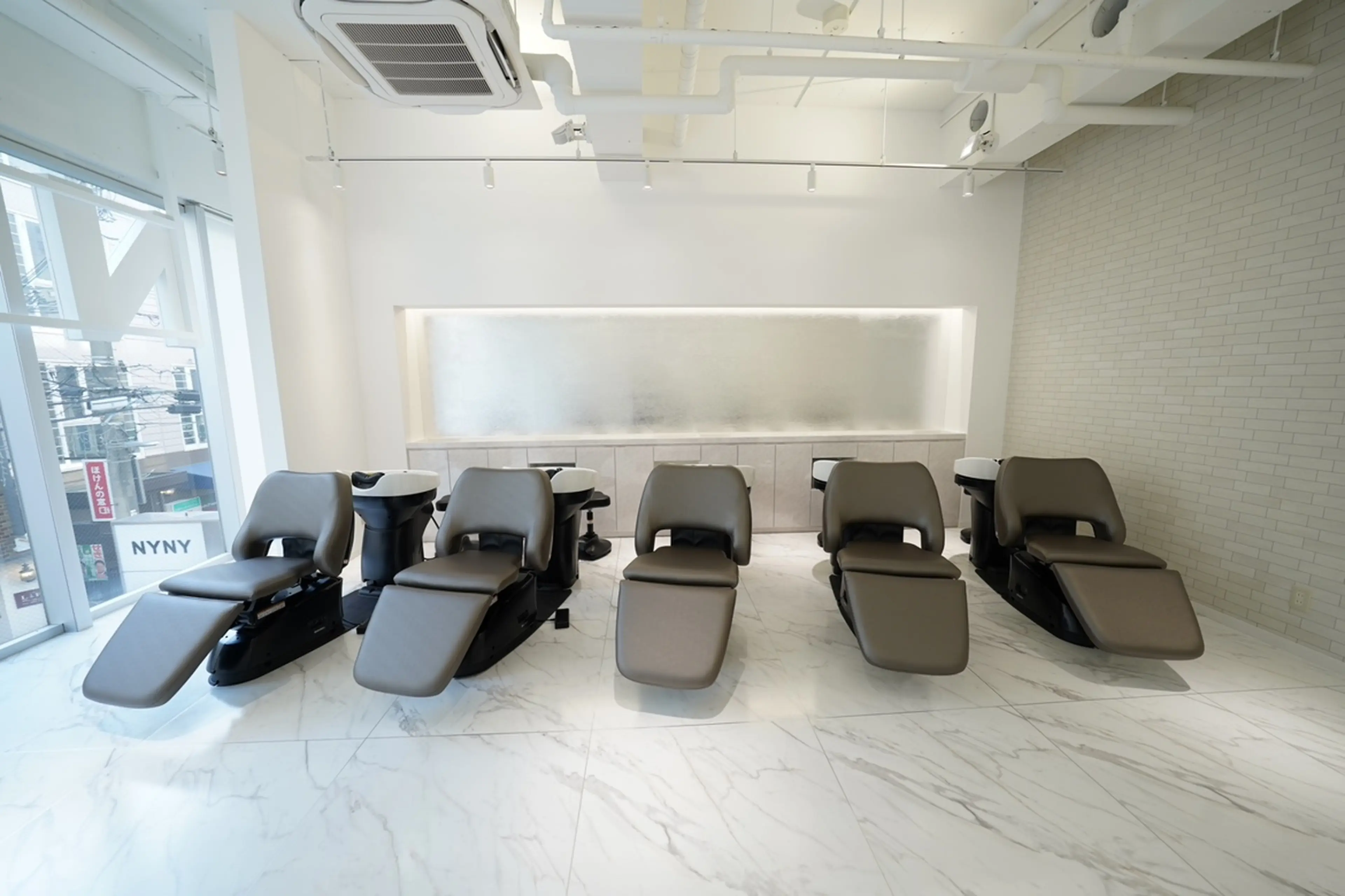 NYNY 垂水店の内観・外観2