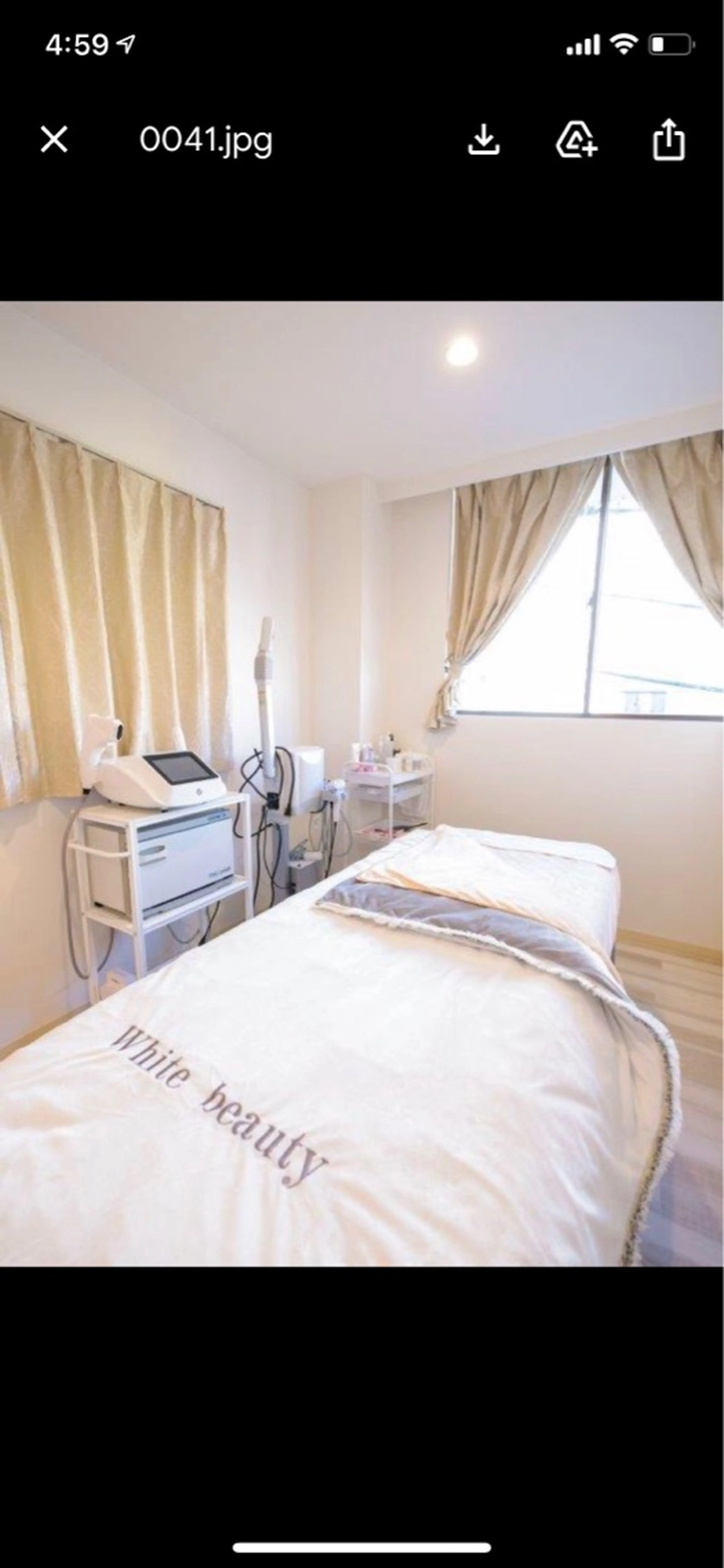 ホワイトビューティサロンの内観・外観2