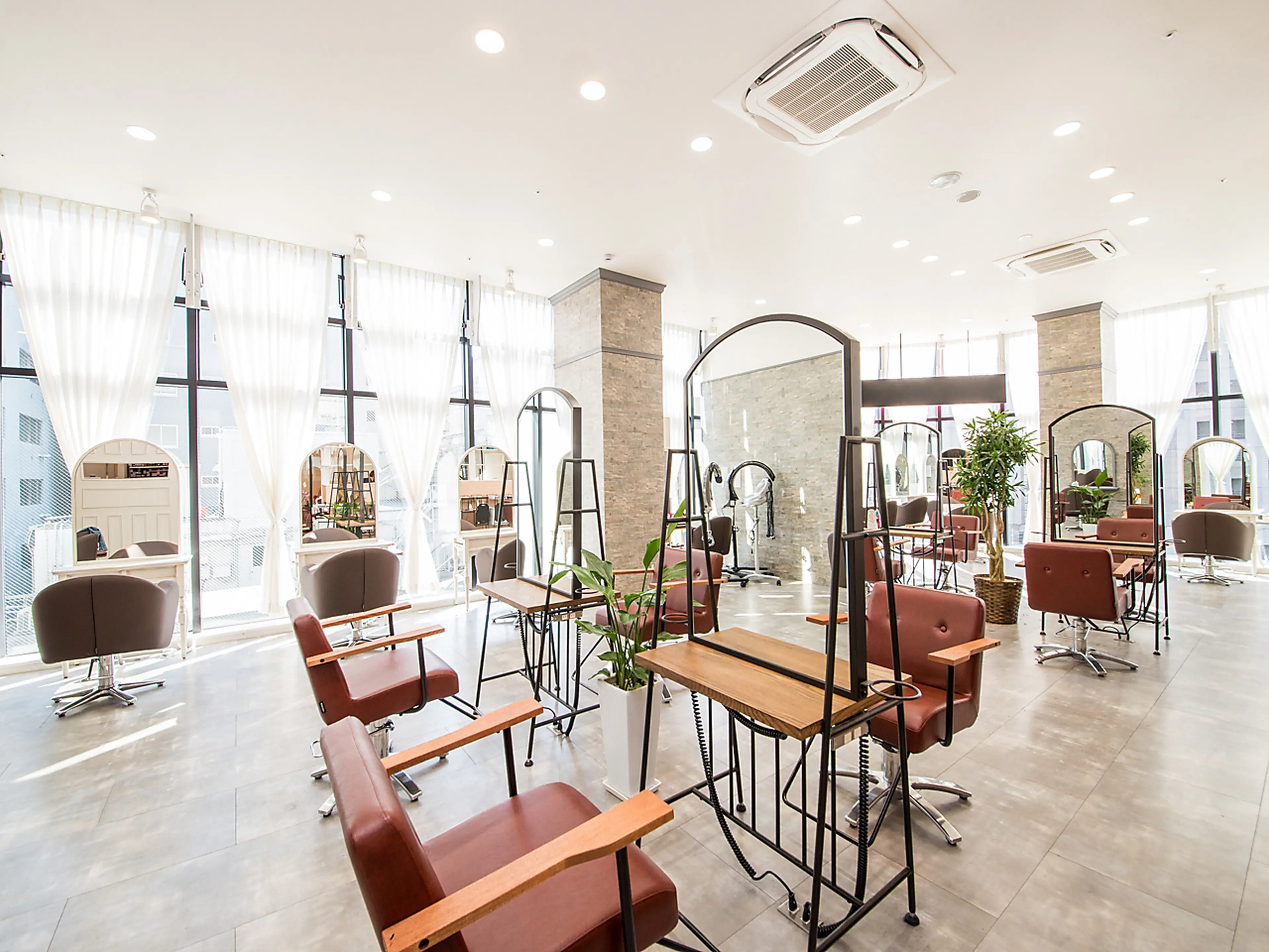 LaBless 大阪梅田　（旧　LaBless Grandsalon梅田）の内観・外観1