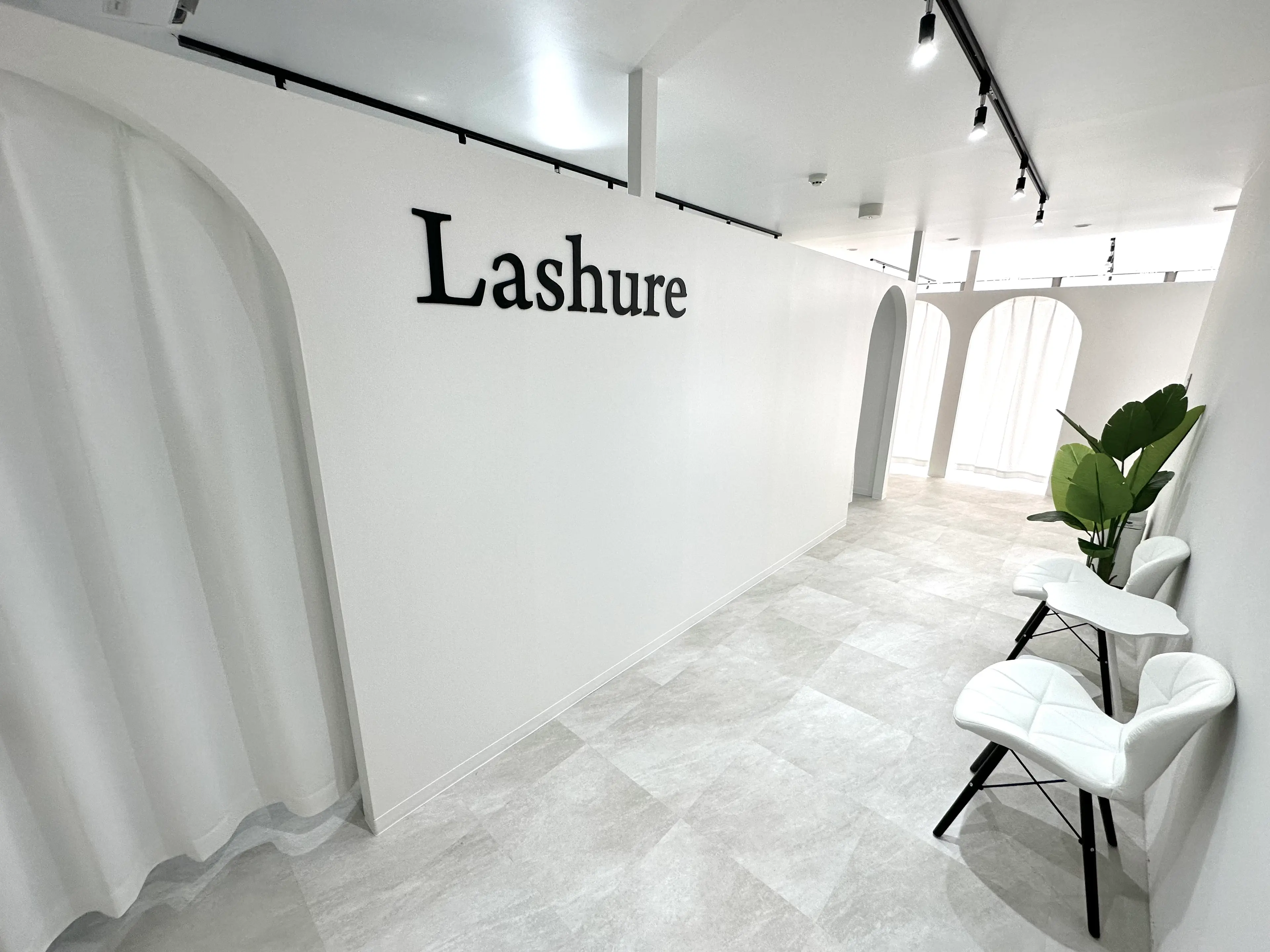 Lashure 天王寺店の内観・外観1