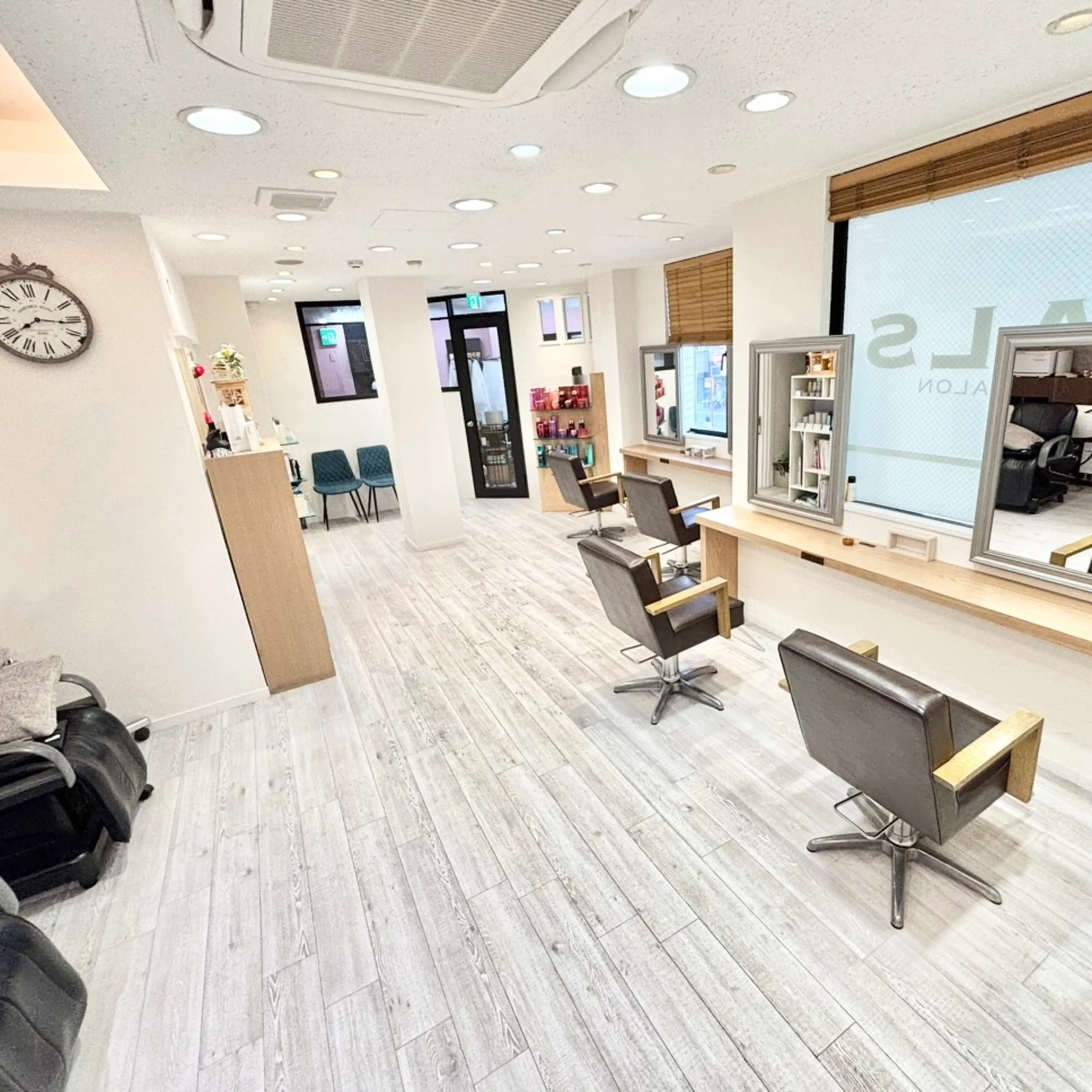 PALSの内観・外観1