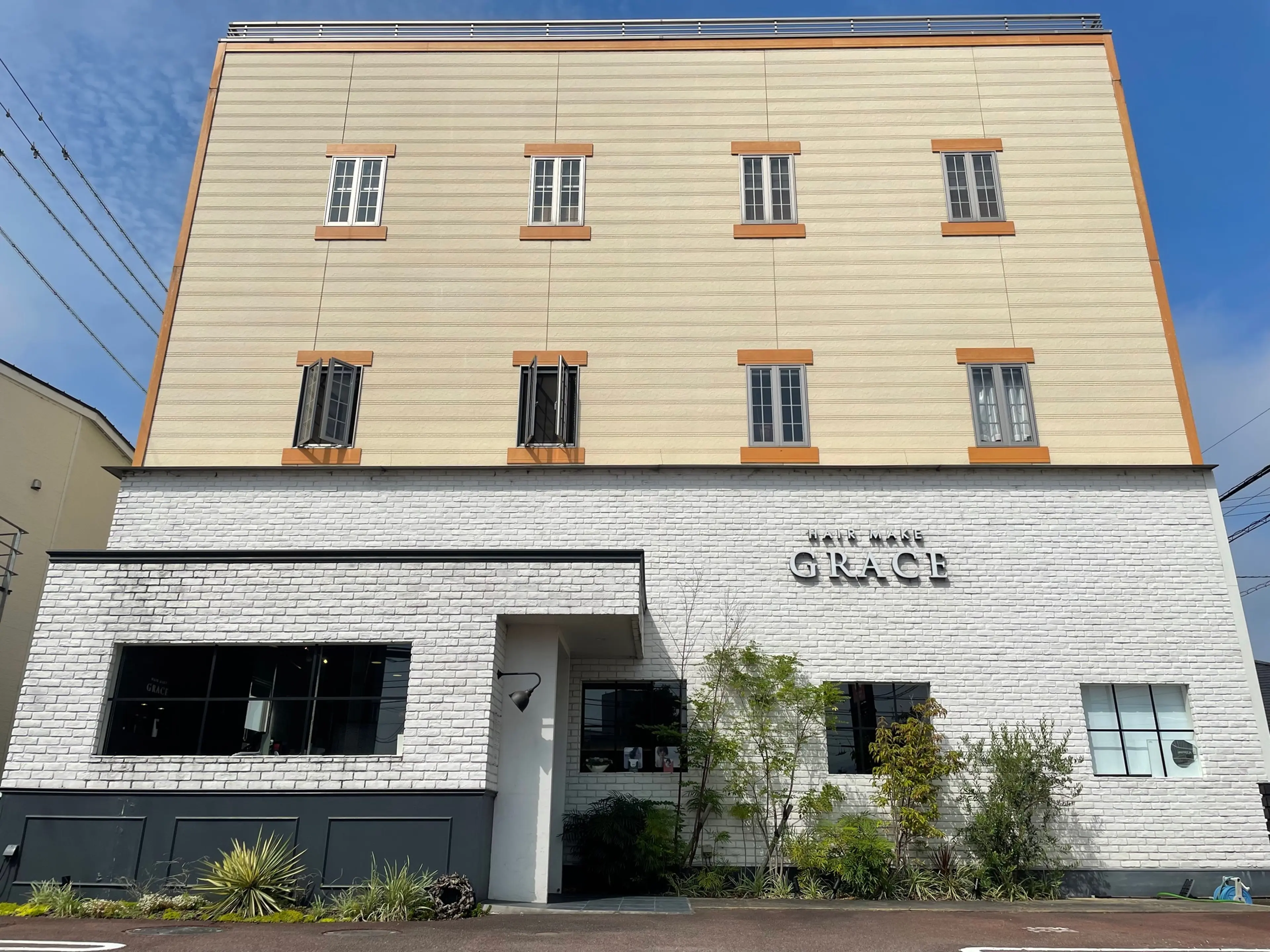HAIR MAKE GRACE 松山インター店の内観・外観2