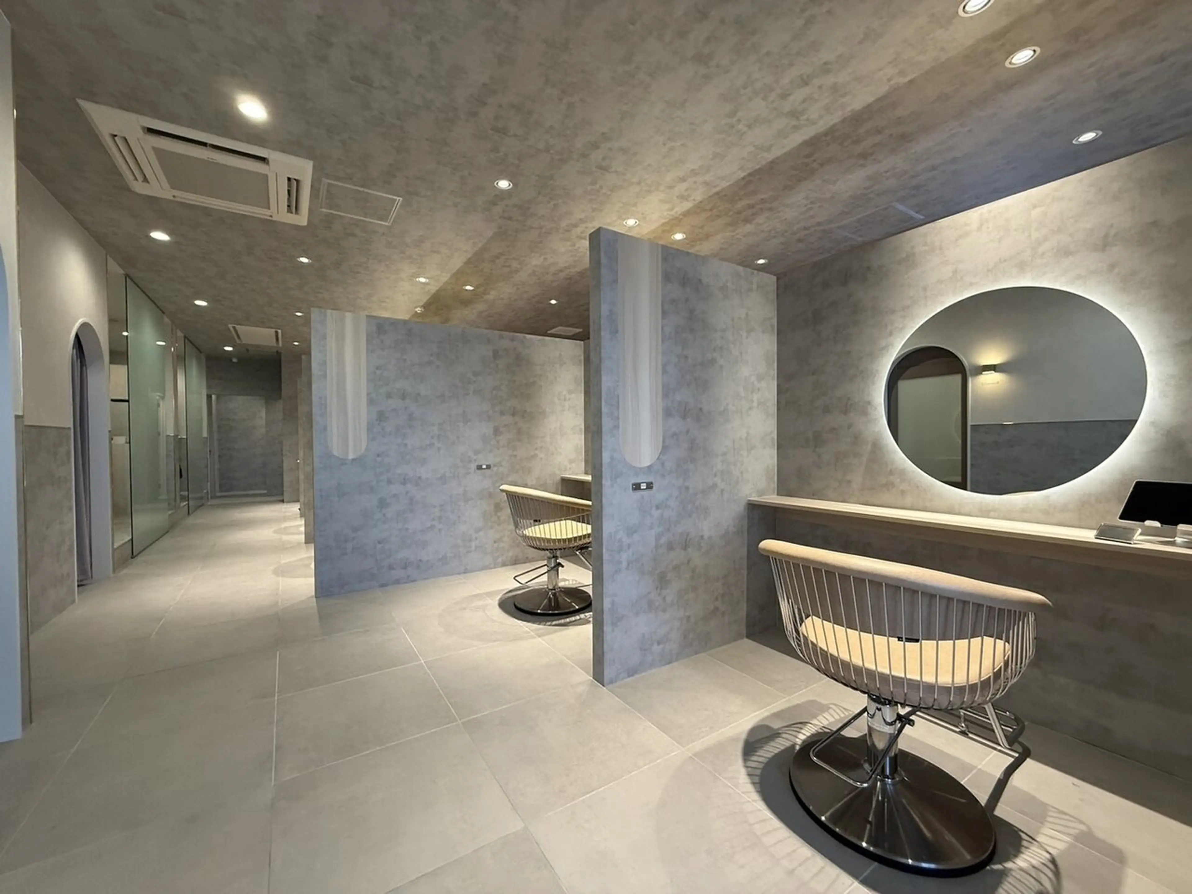 EARTH coiffure beaute 柏崎店の内観・外観1