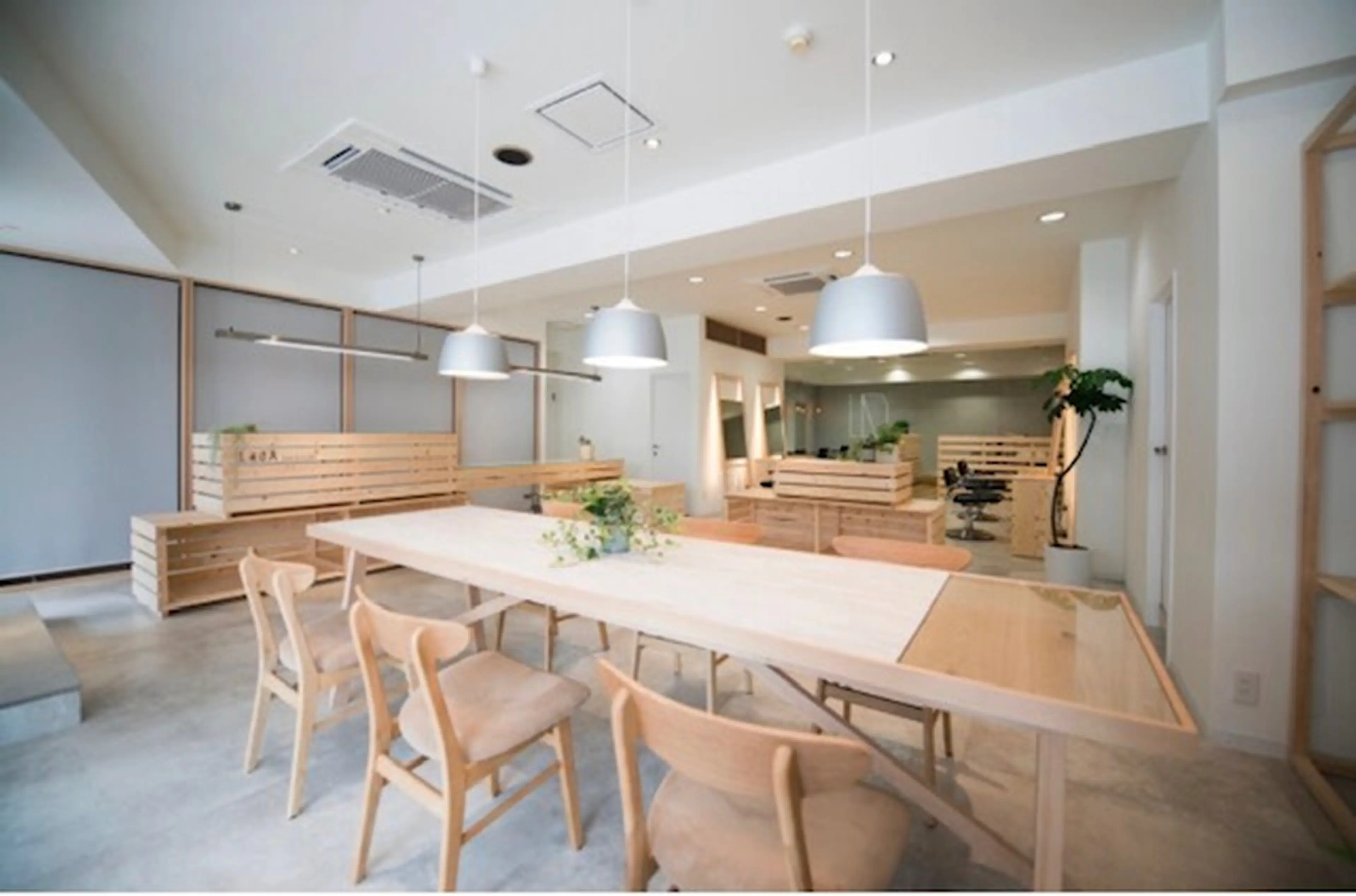 Lada【ラダ】の内観・外観2