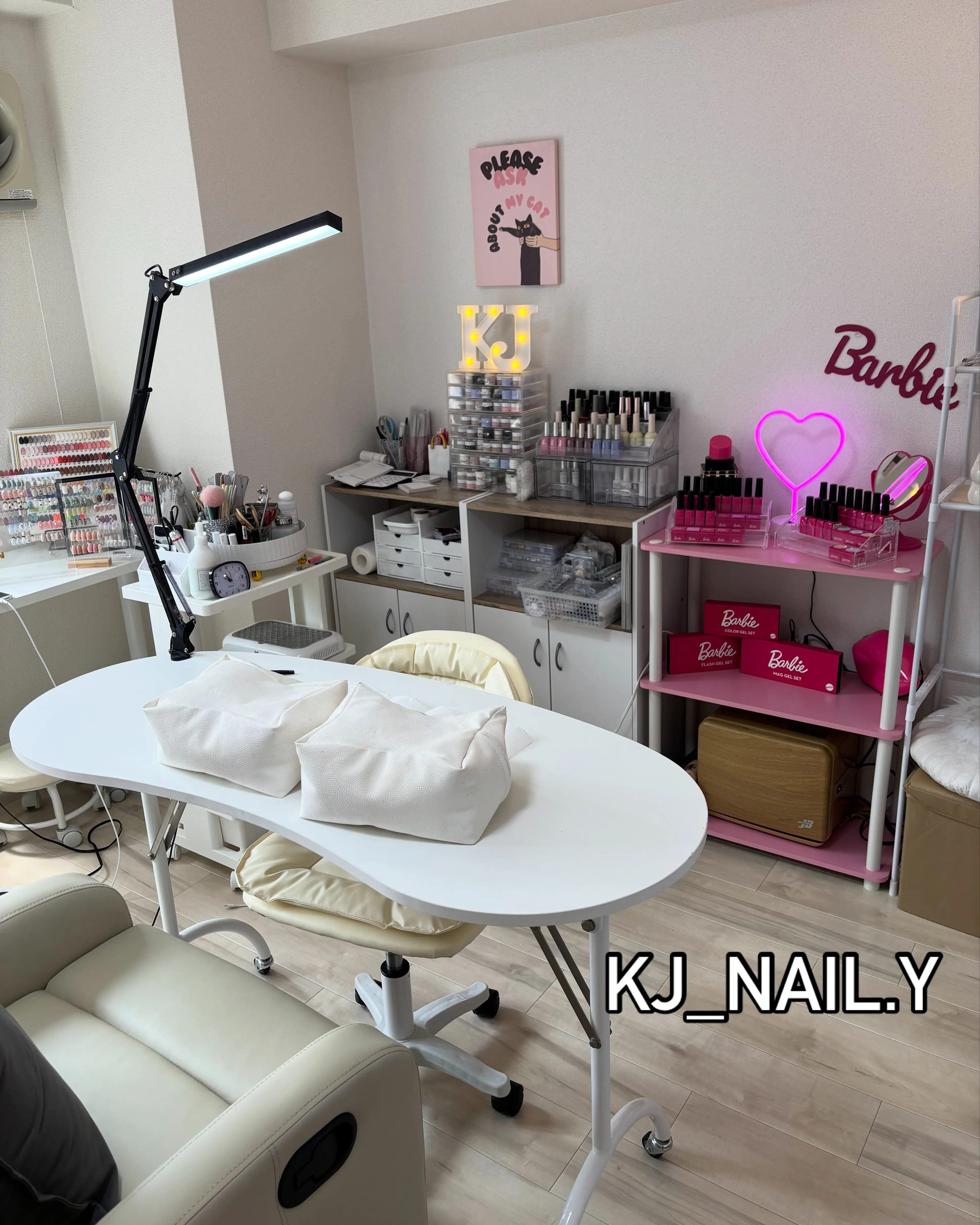 Nail Salon KJの内観・外観1