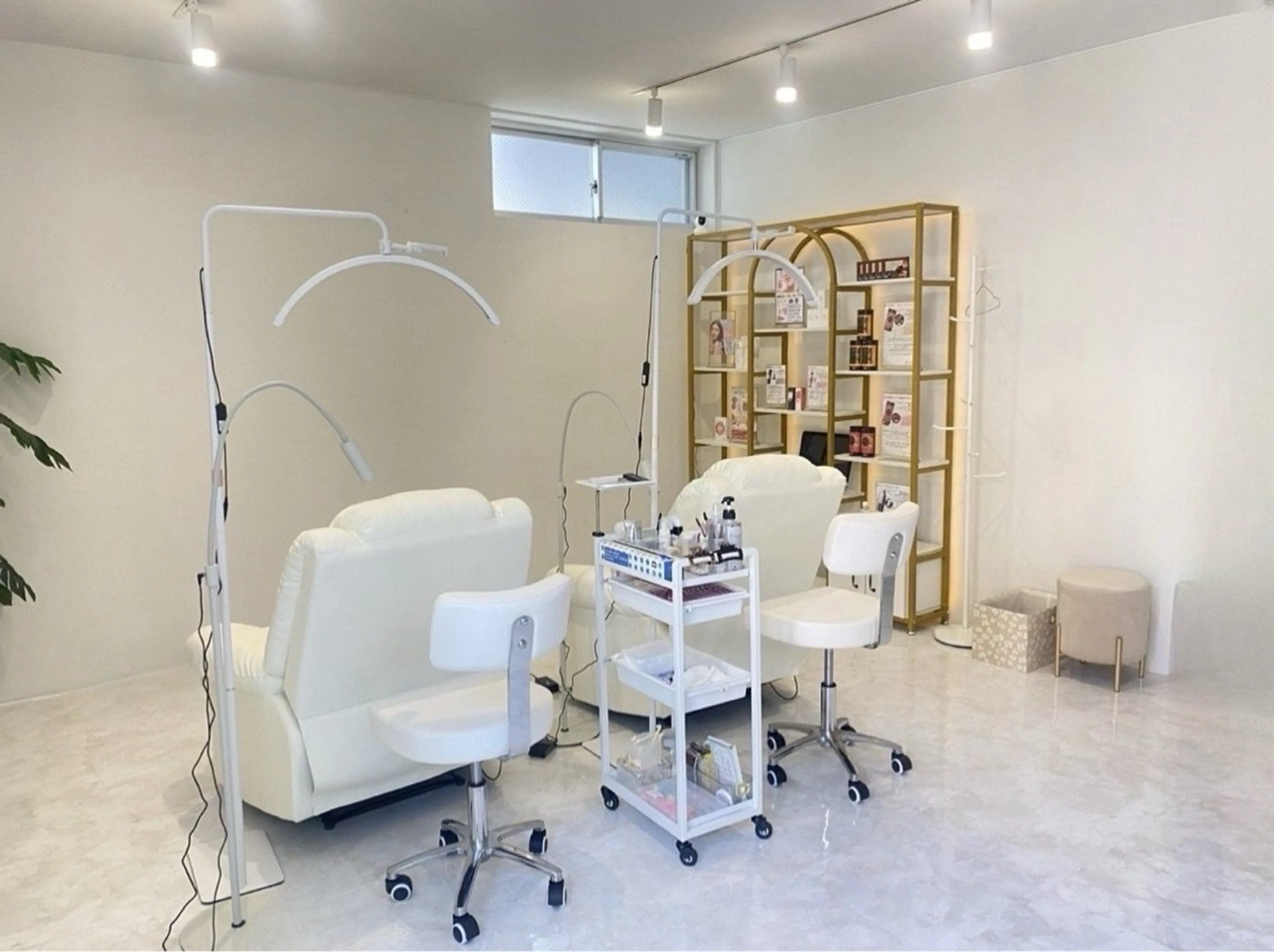 まつ毛パーマ＆マツエク専門　Emotionの内観・外観1