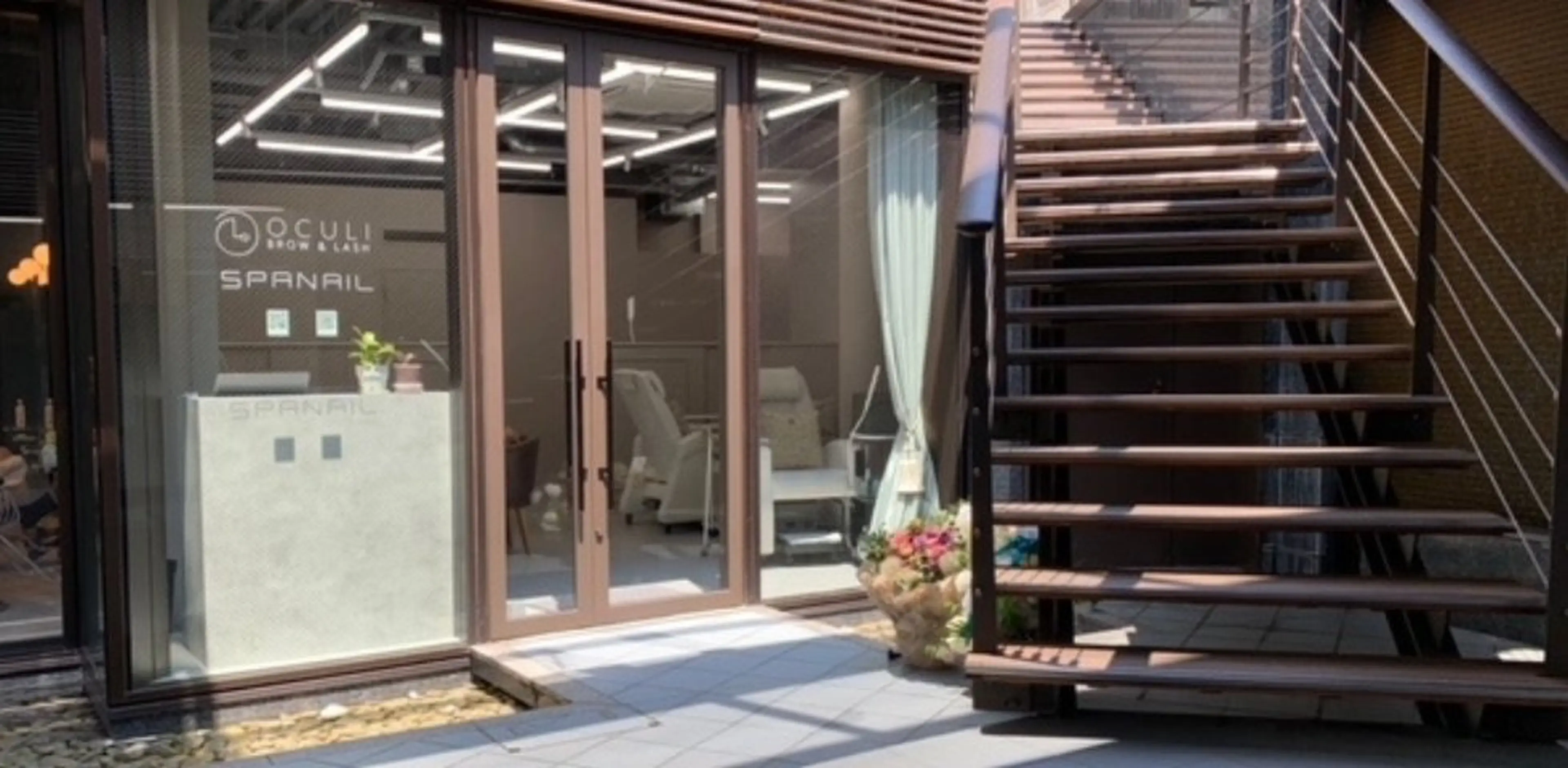 スパネイル&オクリ表参道店の内観・外観1