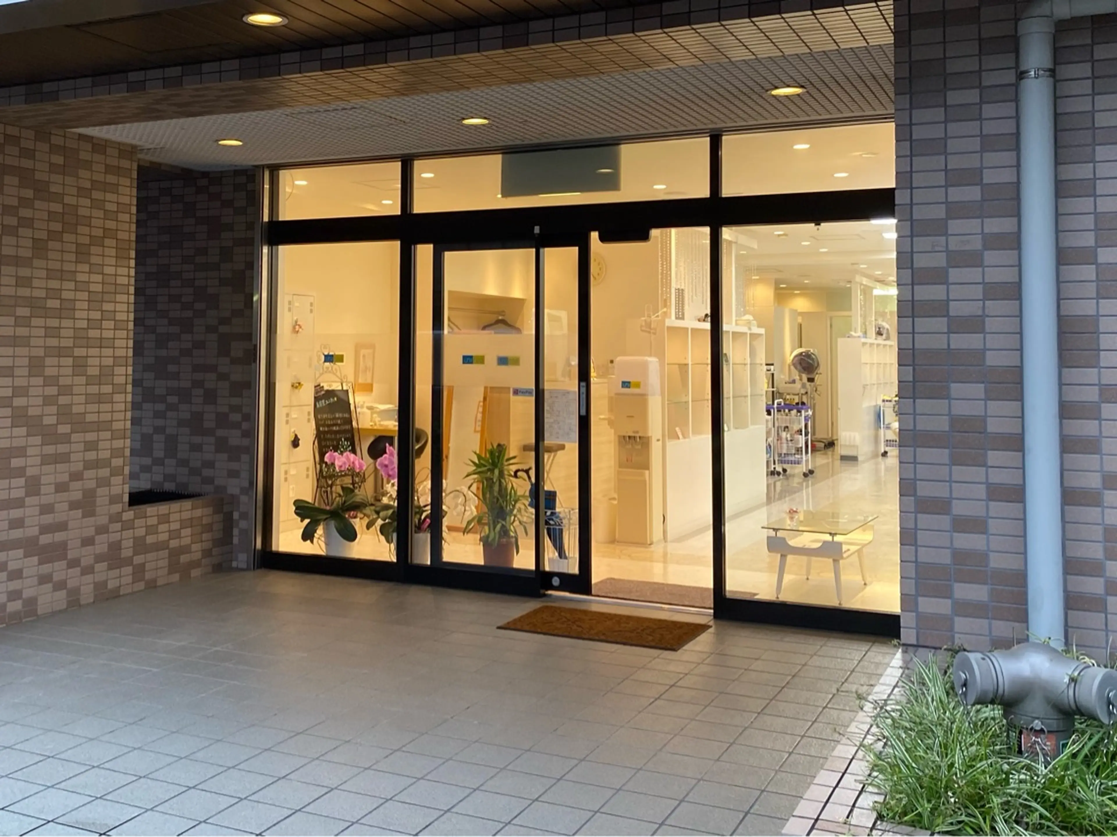 美容室ユニティ戸塚店の内観・外観3
