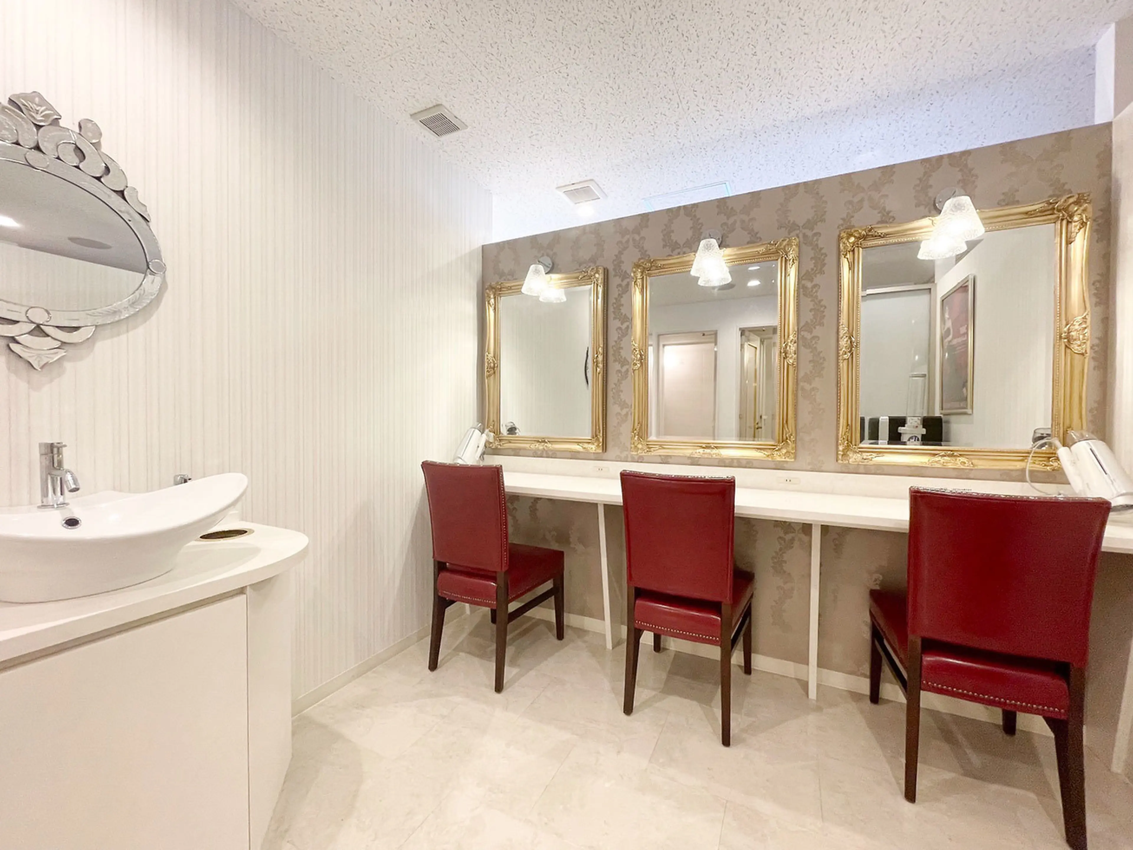 スリムビューティハウス 千葉総本店の内観・外観2