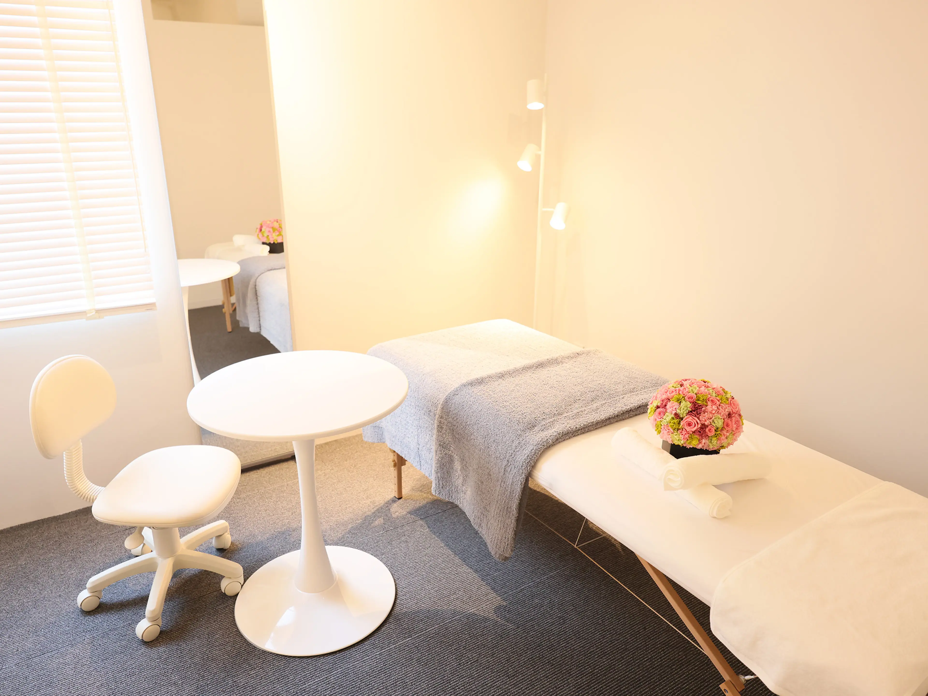 隆鼻矯正専門店ラプリ　大阪梅田店の内観・外観2